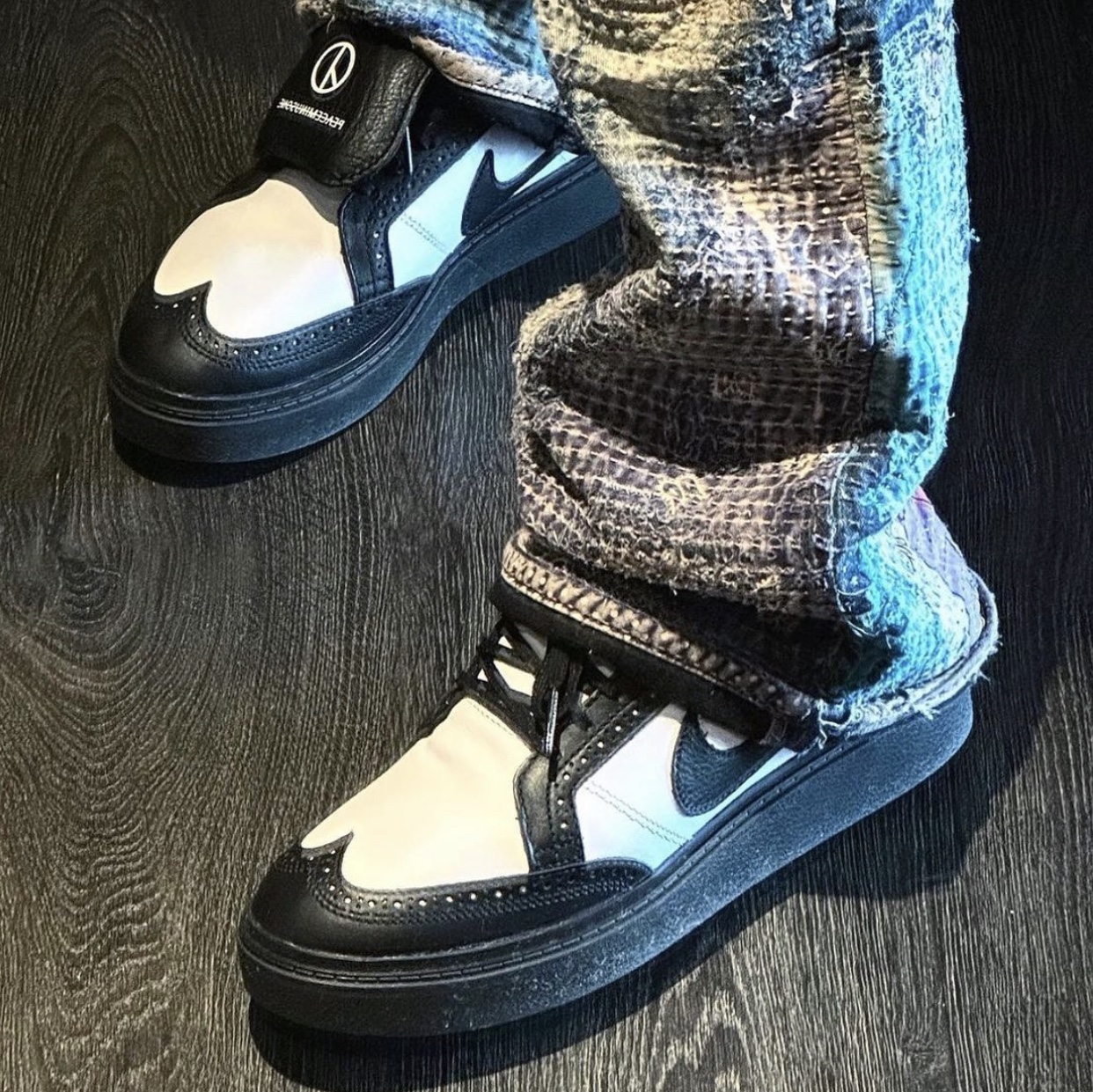 Nike x Peaceminusone Kwondo1 Black and White 착용 스타일 - 5