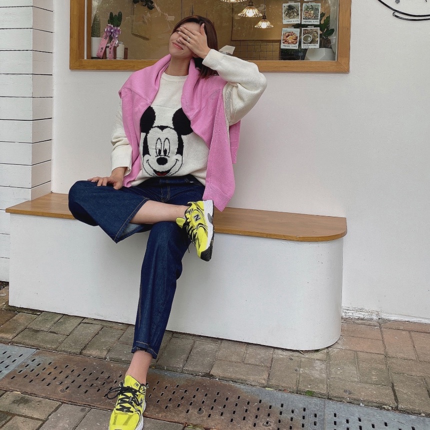 New Balance 530 Yellow 착용 스타일