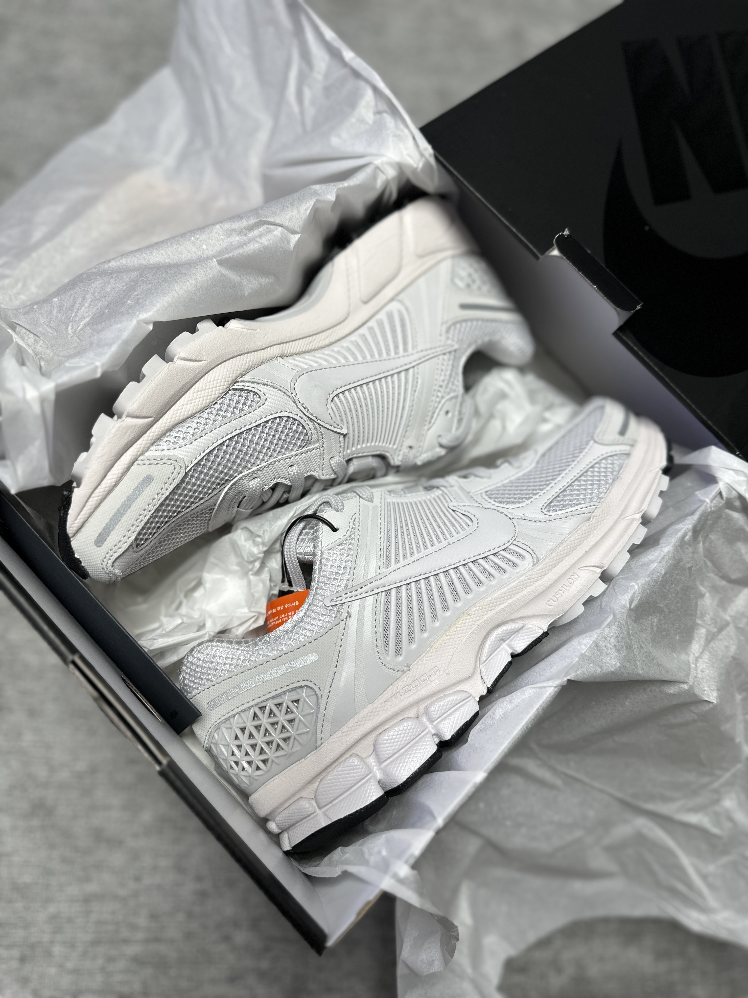 Nike Zoom Vomero 5 SP Vast Grey 2023 착용 스타일 - 2