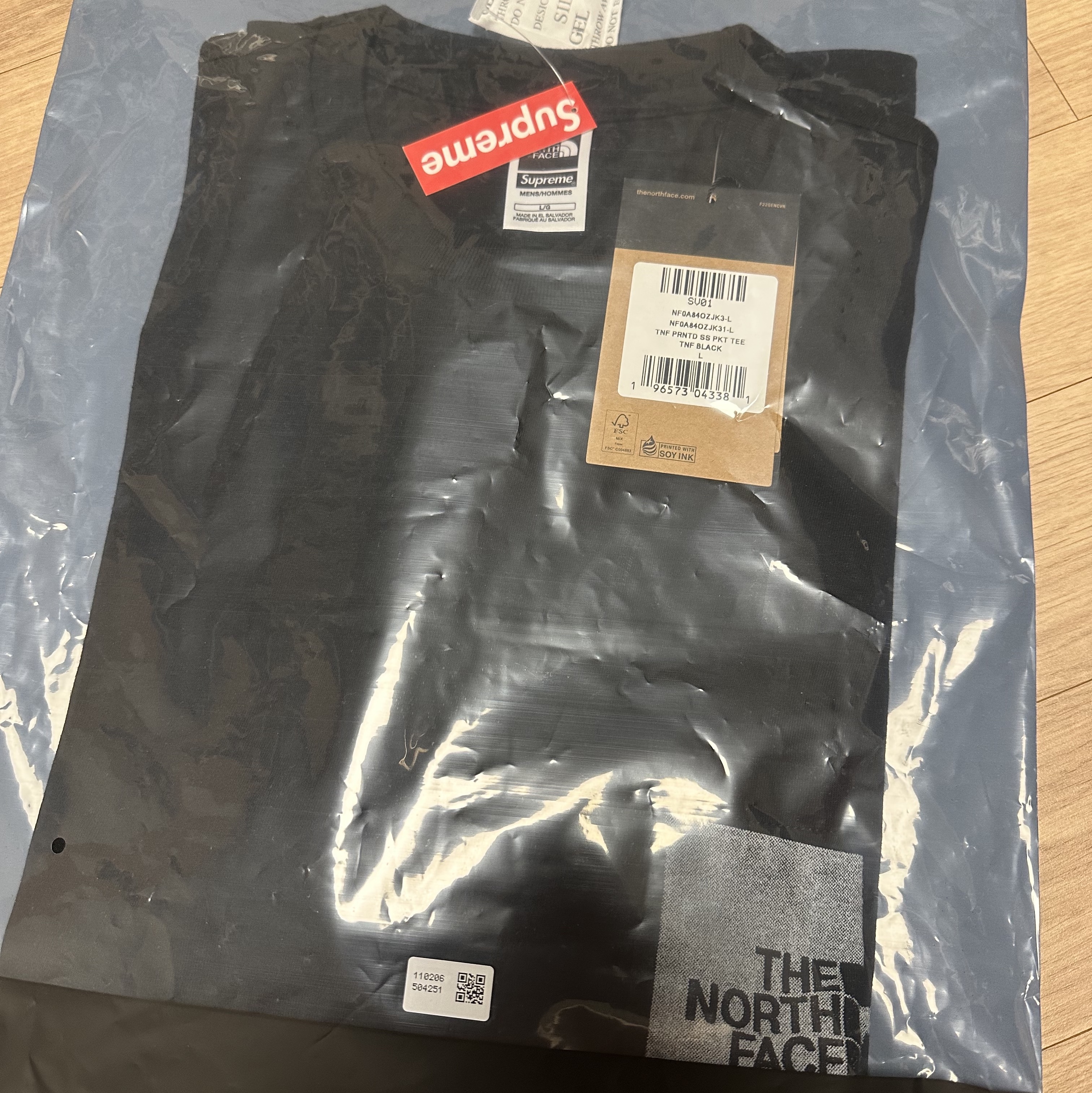 Supreme x The North Face Printed Pocket T-Shirt Black - 23SS 착용 스타일