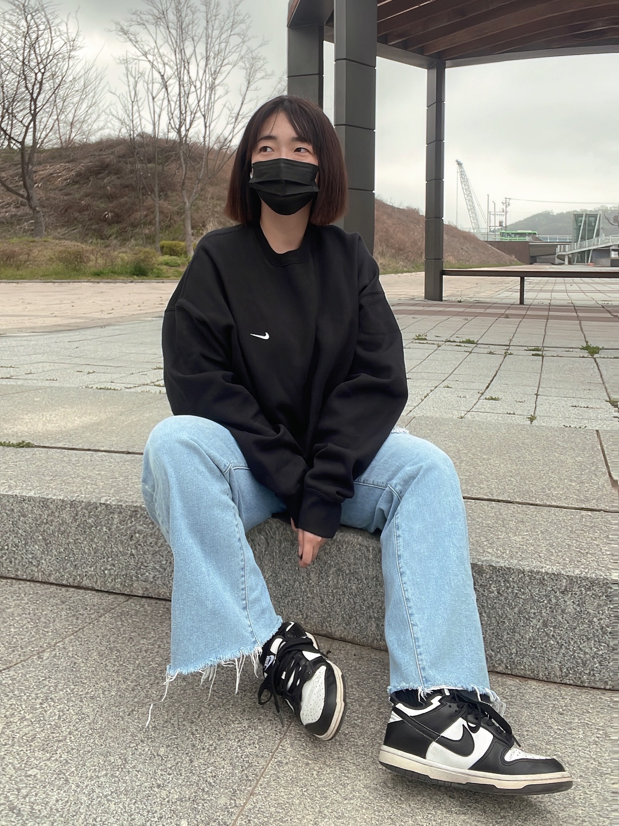 Nike NRG Solo Swoosh Crew Fleece Black White - Asia, (W) Nike Dunk Low Black 착용 스타일