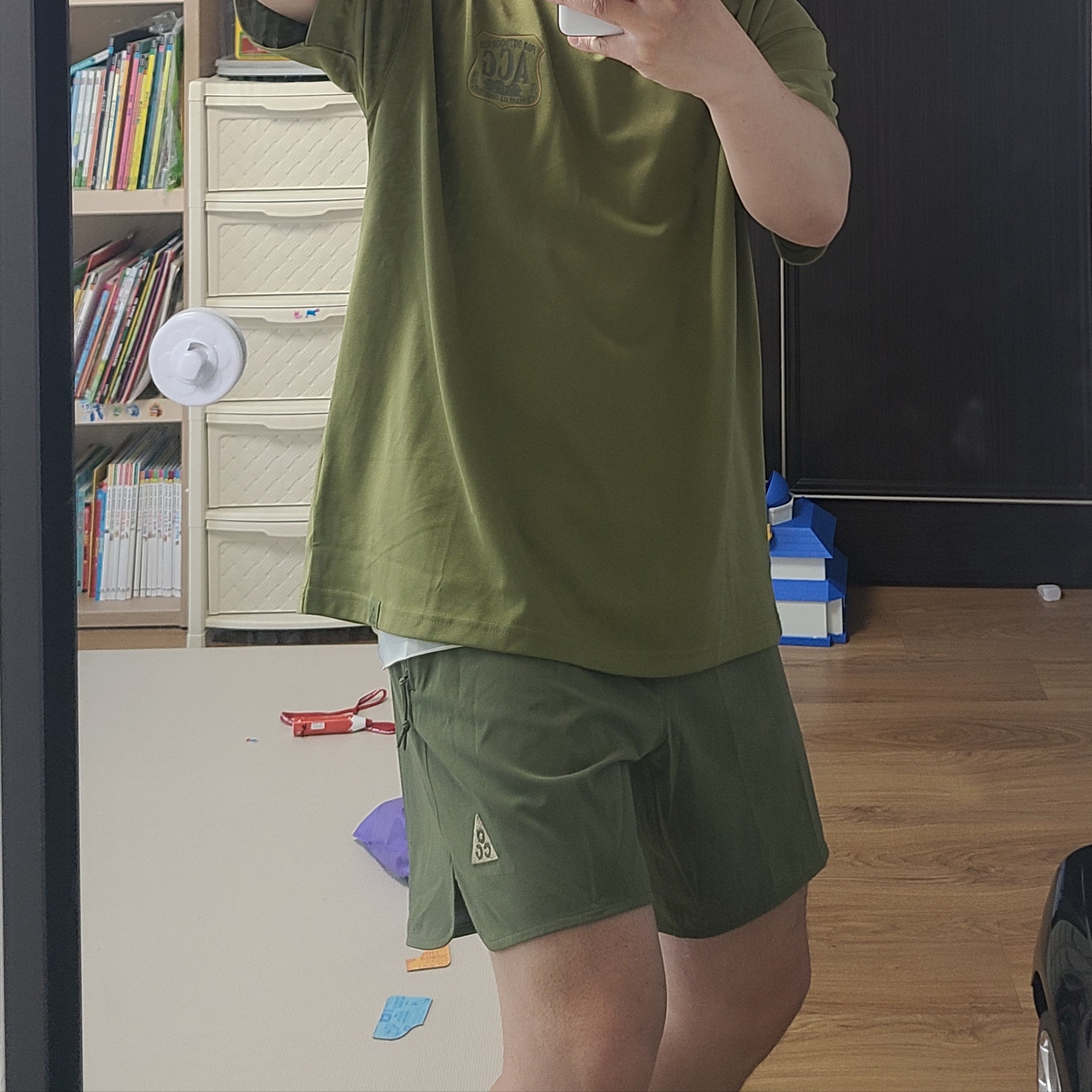 Nike ACG Dri-Fit New Sands Shorts Medium Olive - Asia 착용 스타일