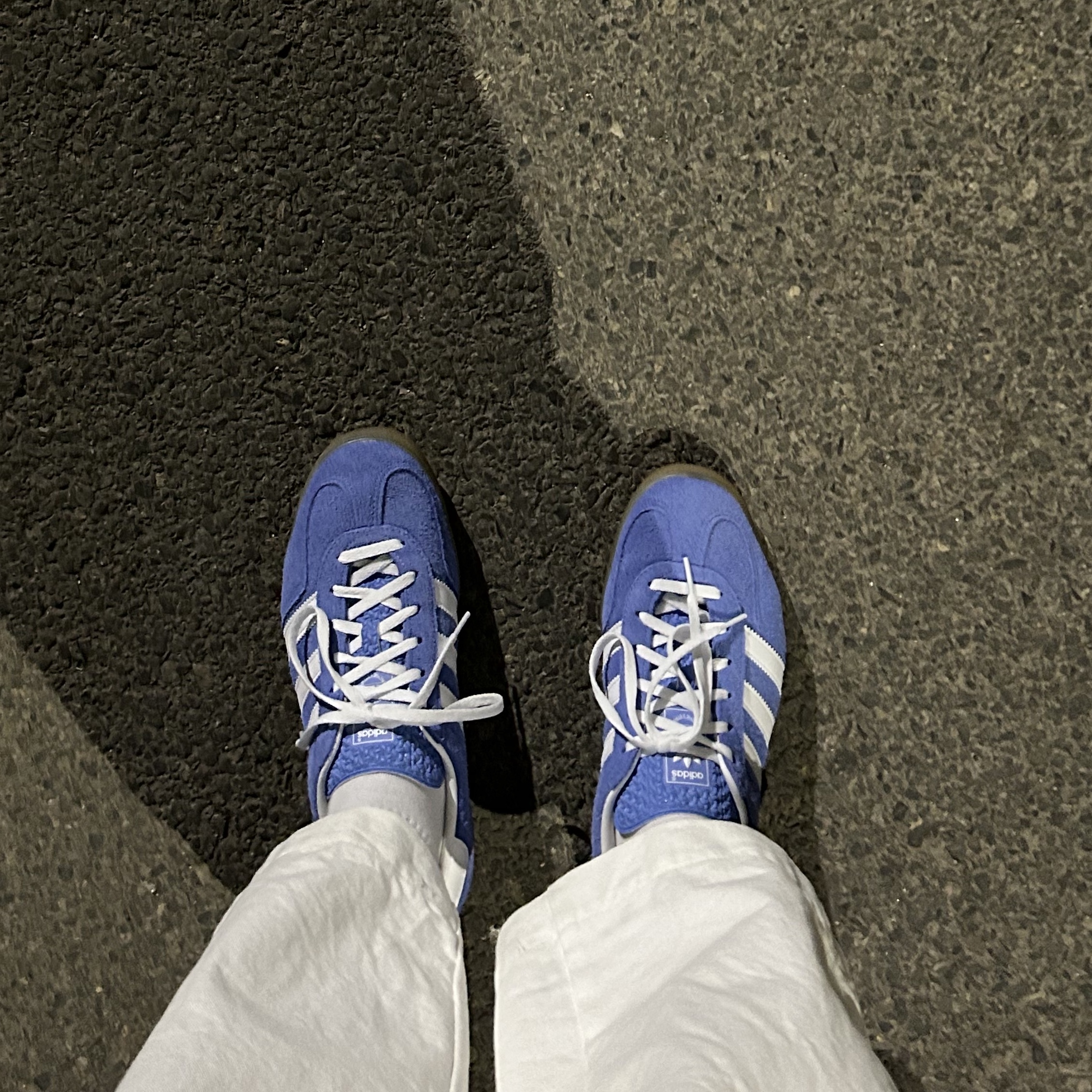 (W) Adidas Gazelle Indoor Blue Fusion Cloud White 착용 스타일