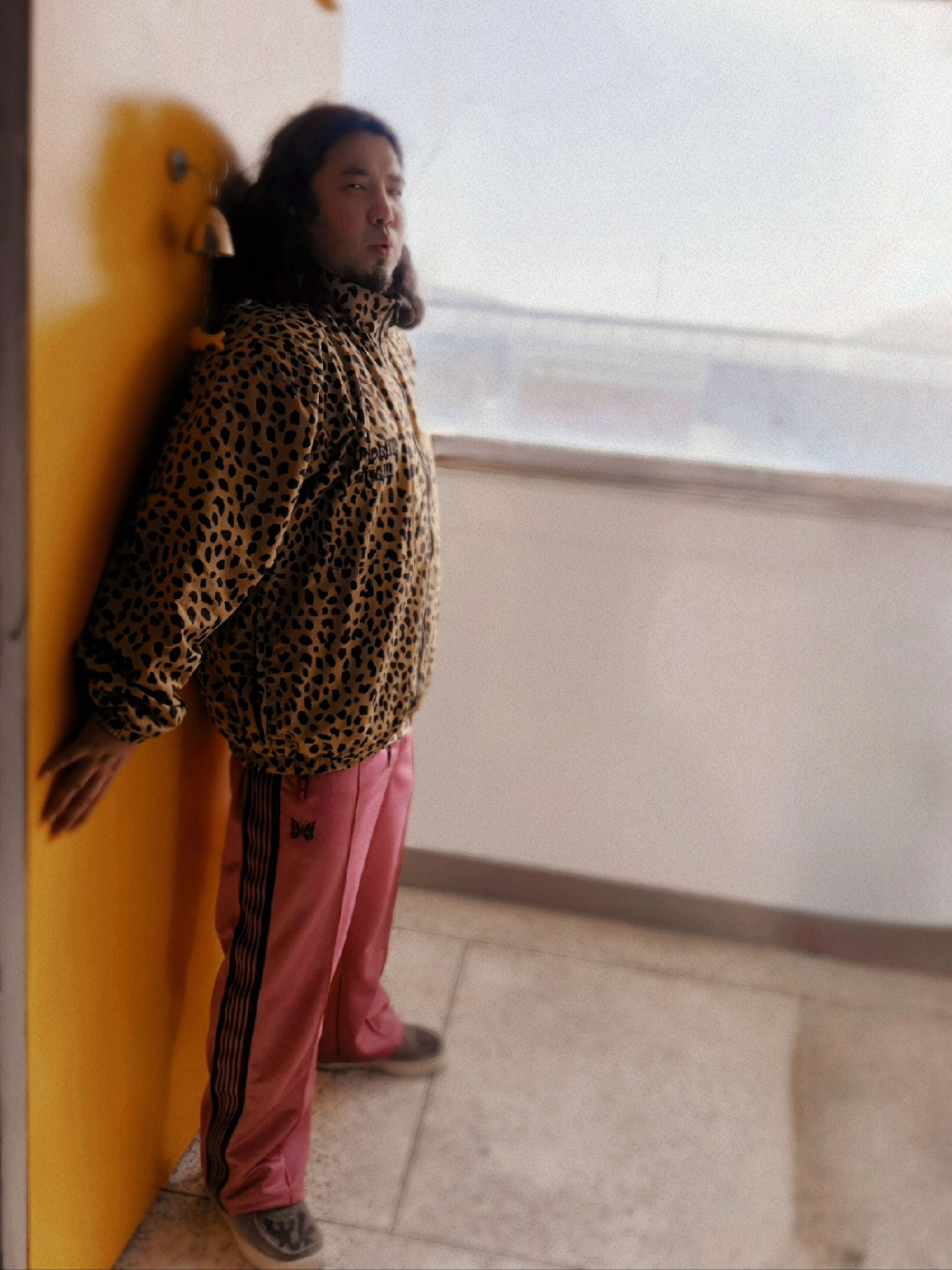 Wacko Maria x Gramicci Track Jacket Beige, Needles Straight Track Pants Poly Smooth Smoke Pink 착용 스타일 - 2