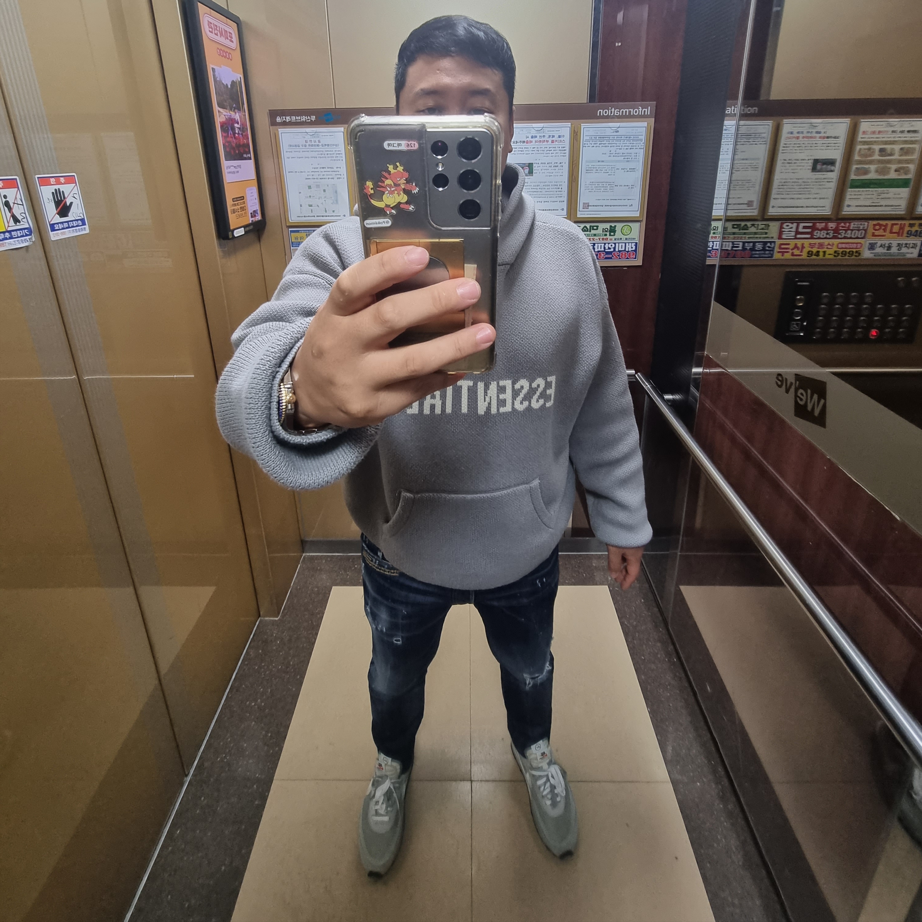 Essentials Knit Pullover Hoodie Pebble - Nordstrom Exclusive, Nike x Sacai x Fragment LDWaffle Light Smoke Grey 착용 스타일 - 1