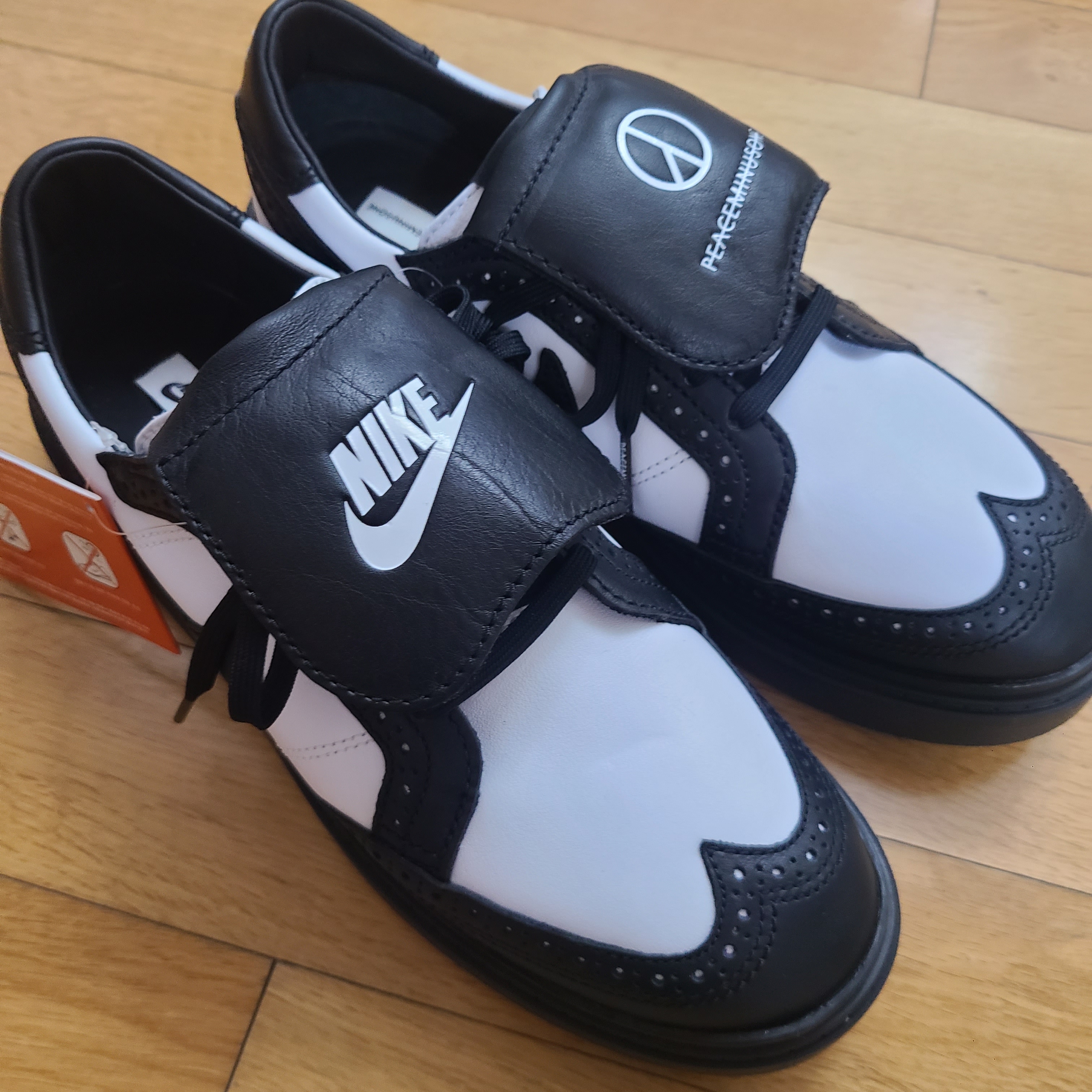 Nike x Peaceminusone Kwondo1 Black and White 착용 스타일 - 2