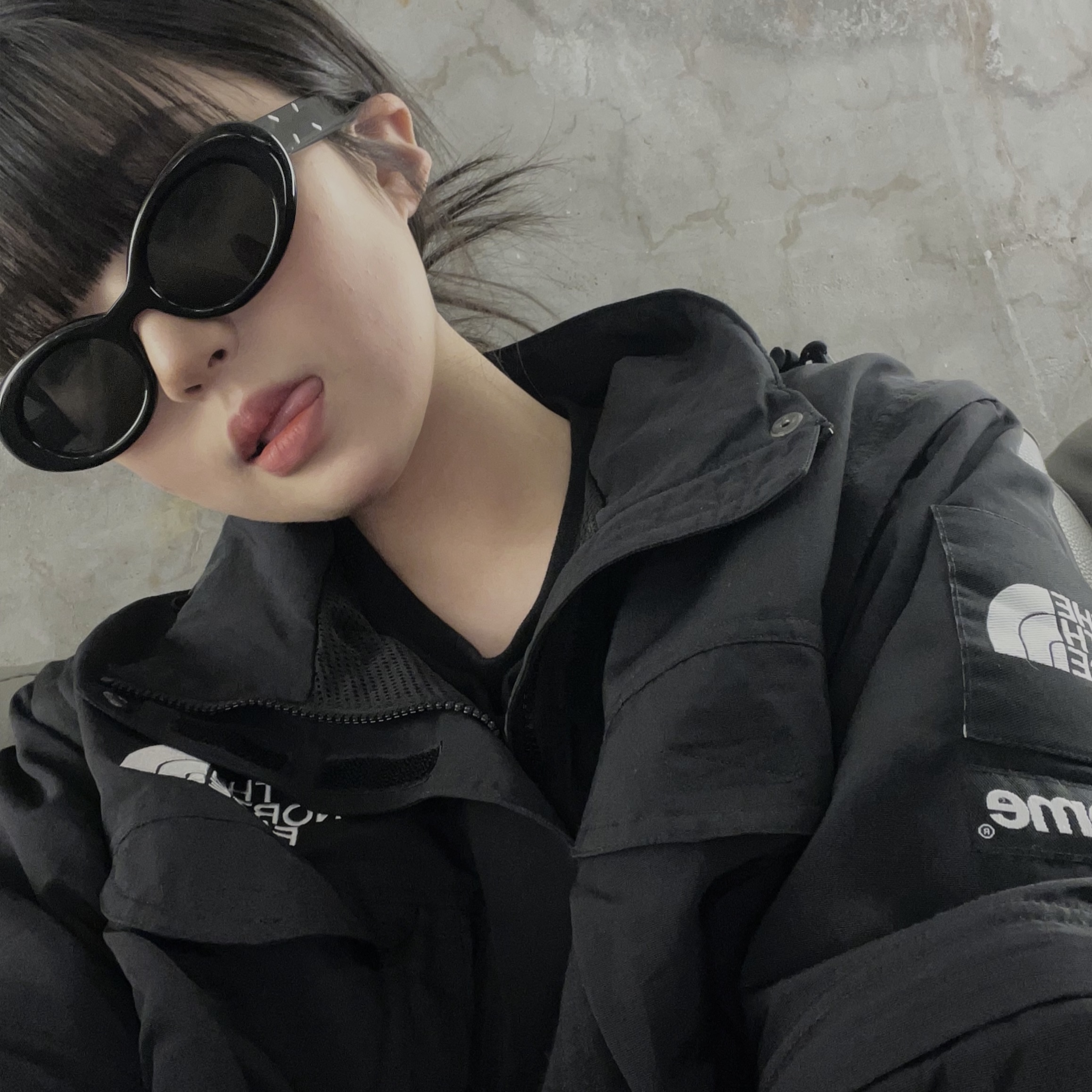 Gentle Monster x Maison Margiela MM005 Black Black, Supreme x The North Face Trekking Convertible Jacket Black - 22SS 착용 스타일 - 1