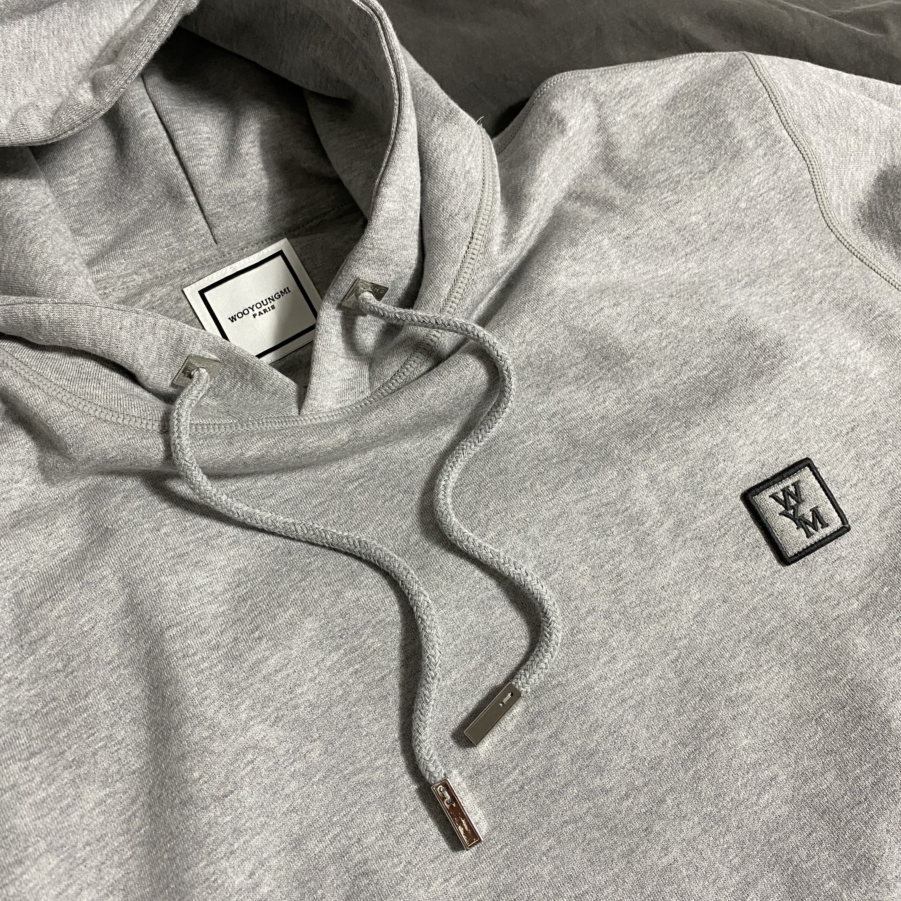 Wooyoungmi Cotton Back Logo Hooded Sweatshirt Grey - 23SS 착용 스타일 - 3