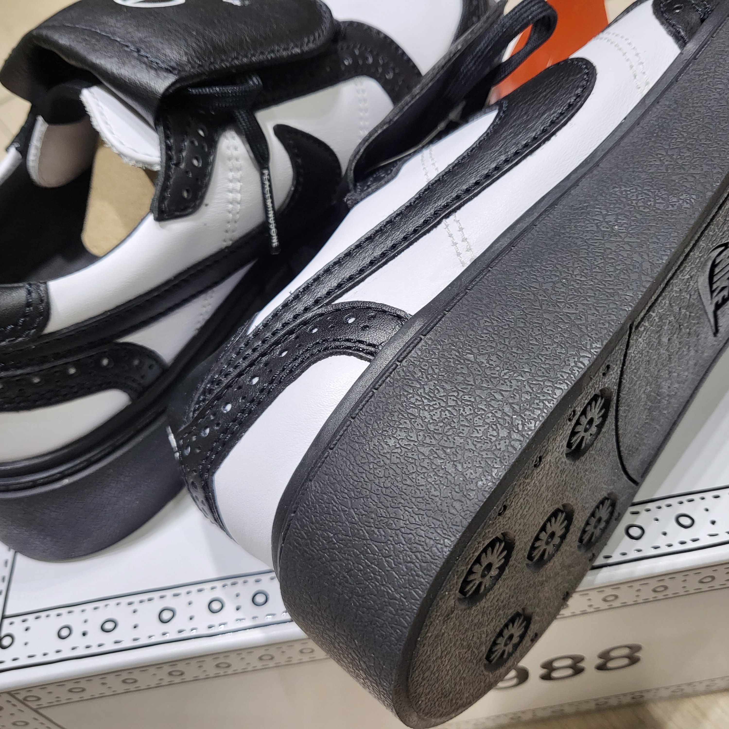 Nike x Peaceminusone Kwondo1 Black and White 착용 스타일 - 4