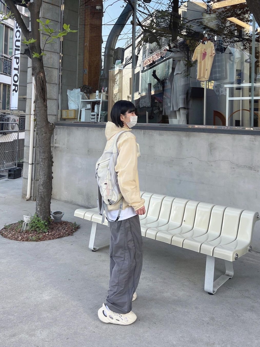 Art Of Field Back Printed Packable Jacket Light Yellow, Sansan Gear Zipper Pants Dark Grey - 22FW 착용 스타일 - 3