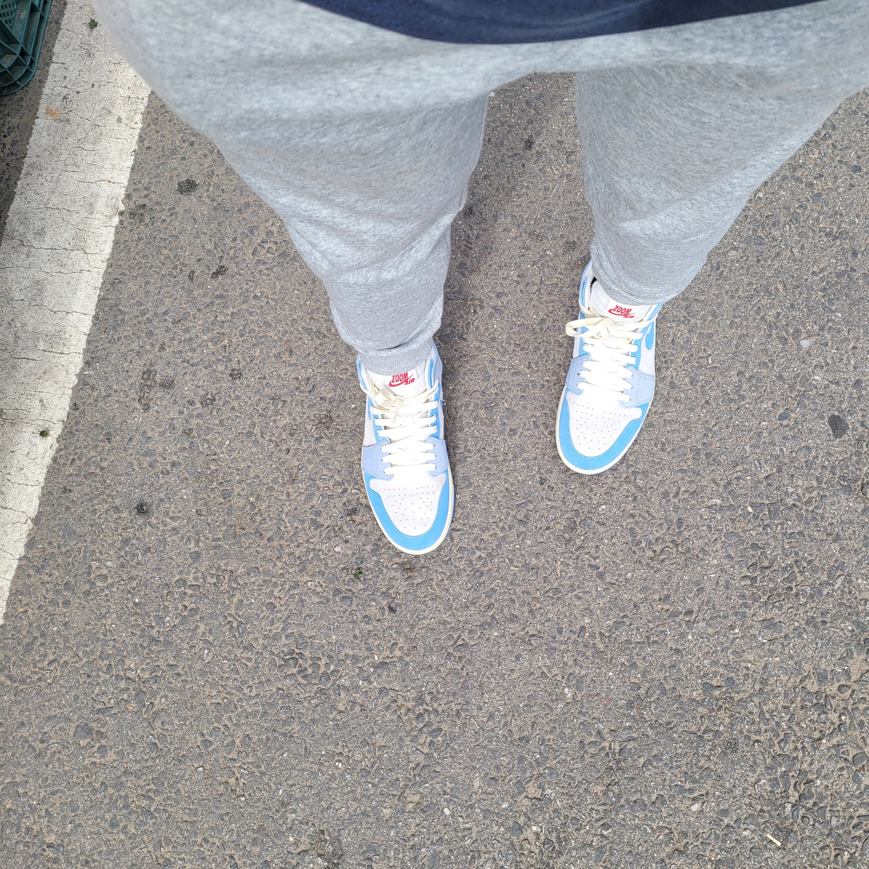 (W) Jordan 1 Zoom Air CMFT 2 Phantom University Blue 착용 스타일 - 2