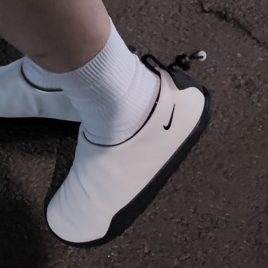 Nike ACG Moc Summit White and Black 착용 스타일 - 1