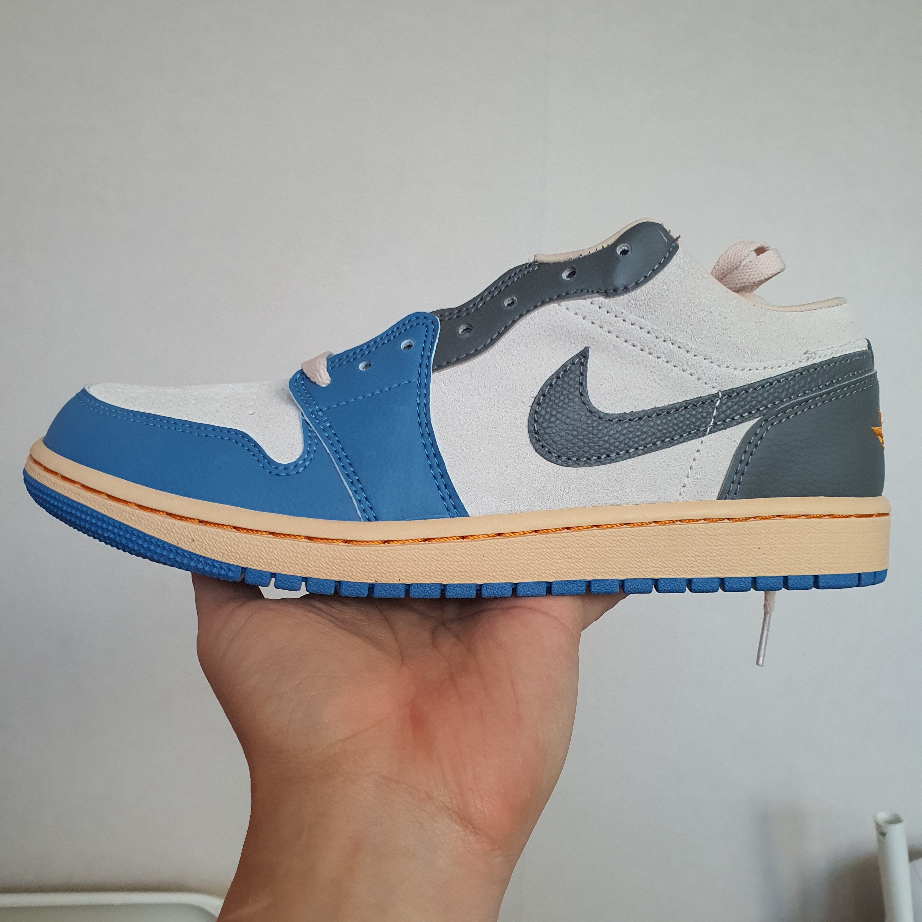 Jordan 1 Low SE Tokyo 96 착용 스타일 - 1