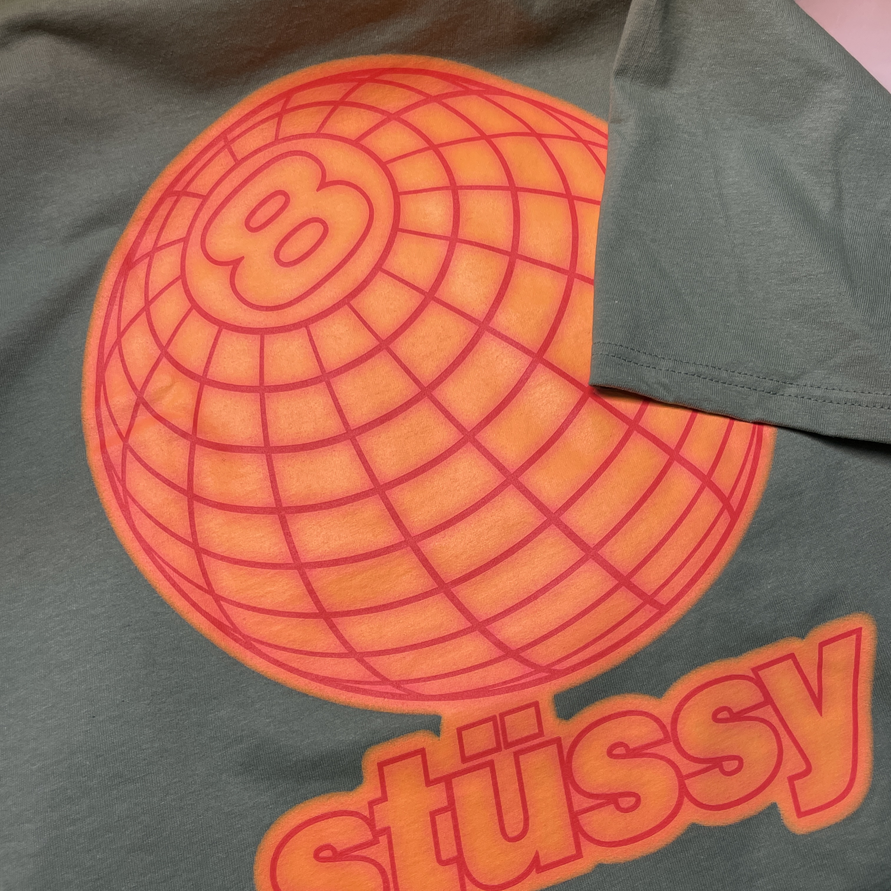 Stussy 8 Ball Grid T-Shirt Green 착용 스타일