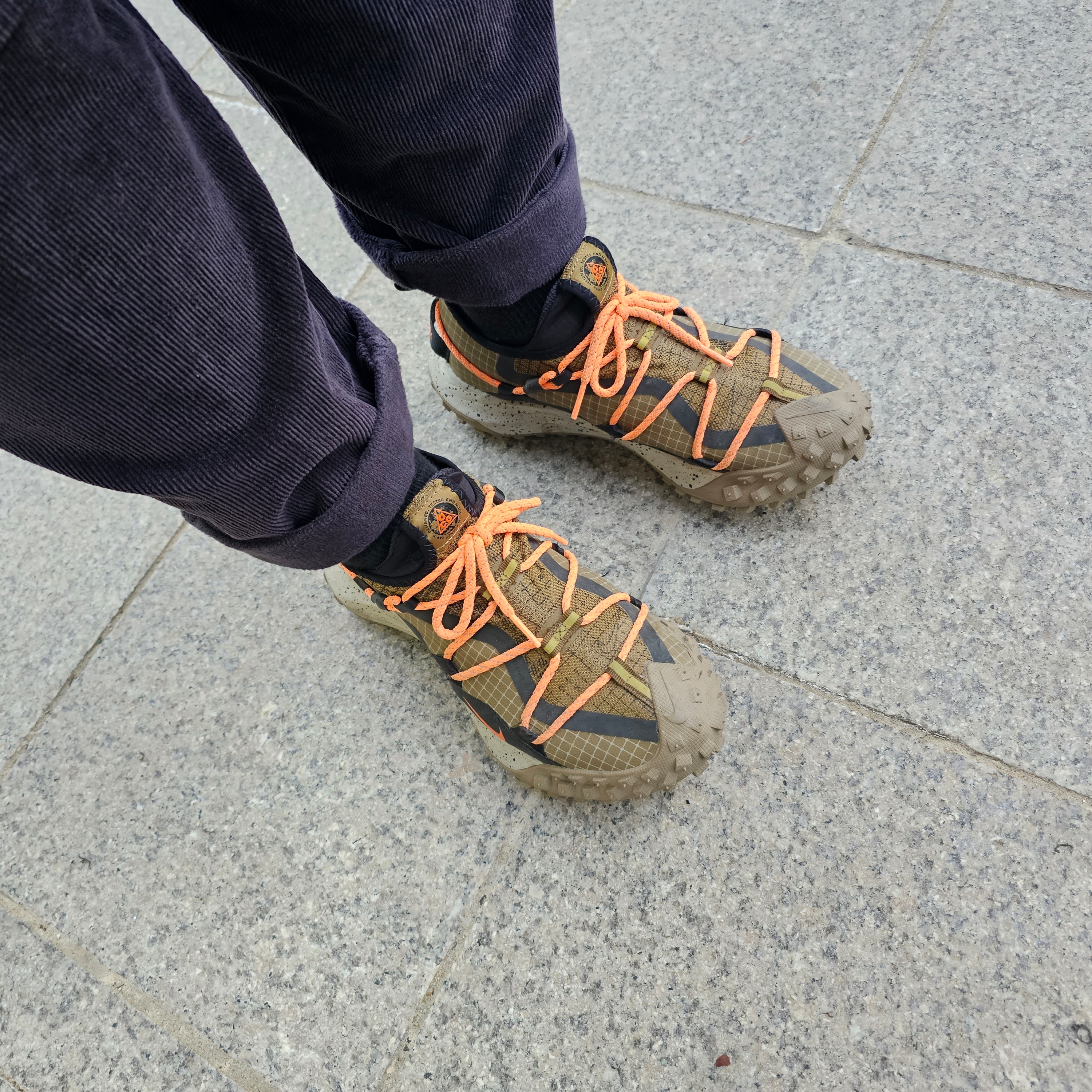 Nike ACG Mountain Fly Low Gore-Tex SE Hazel Rush 착용 스타일