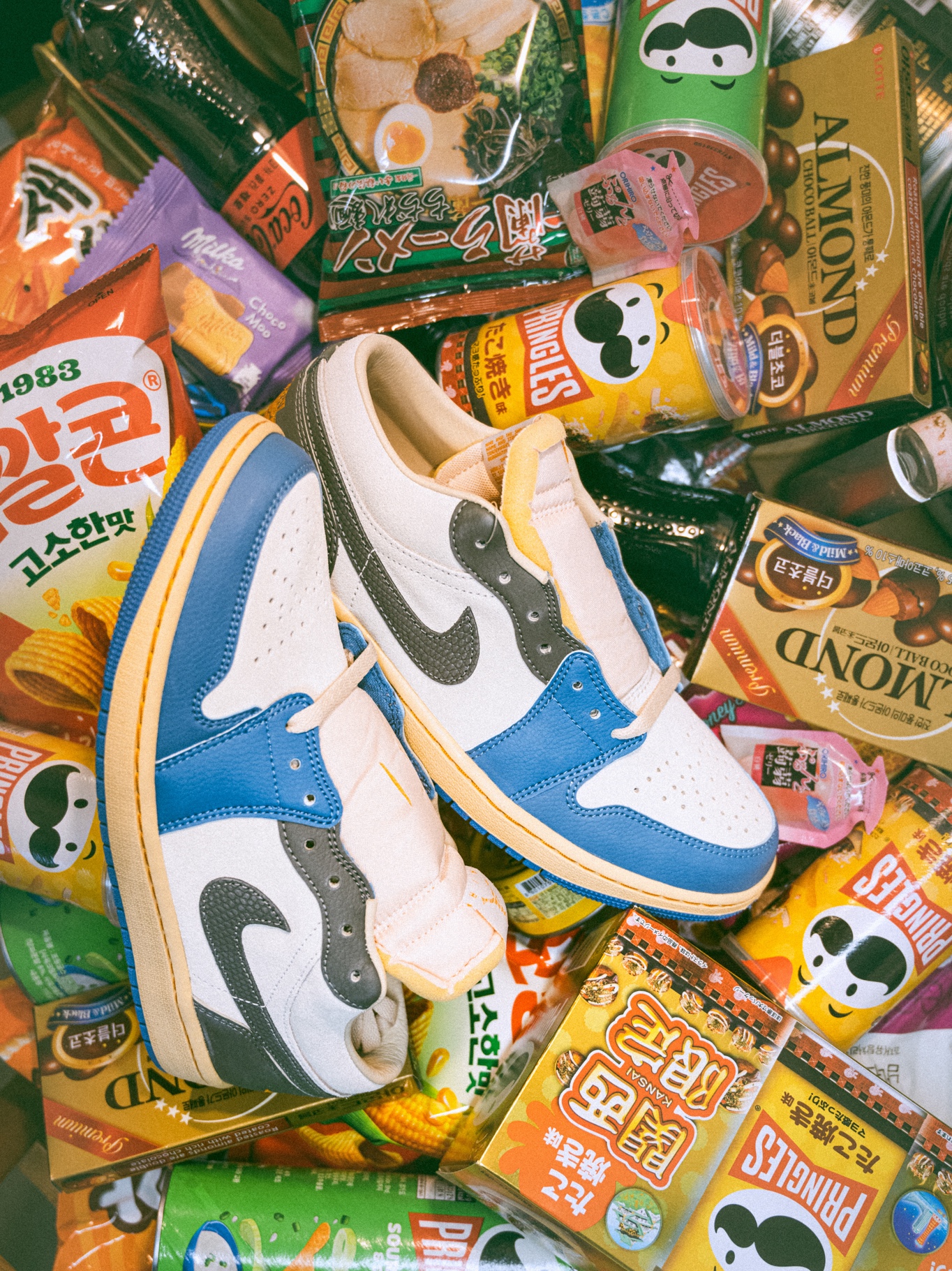 Jordan 1 Low SE Tokyo 96 착용 스타일 - 4