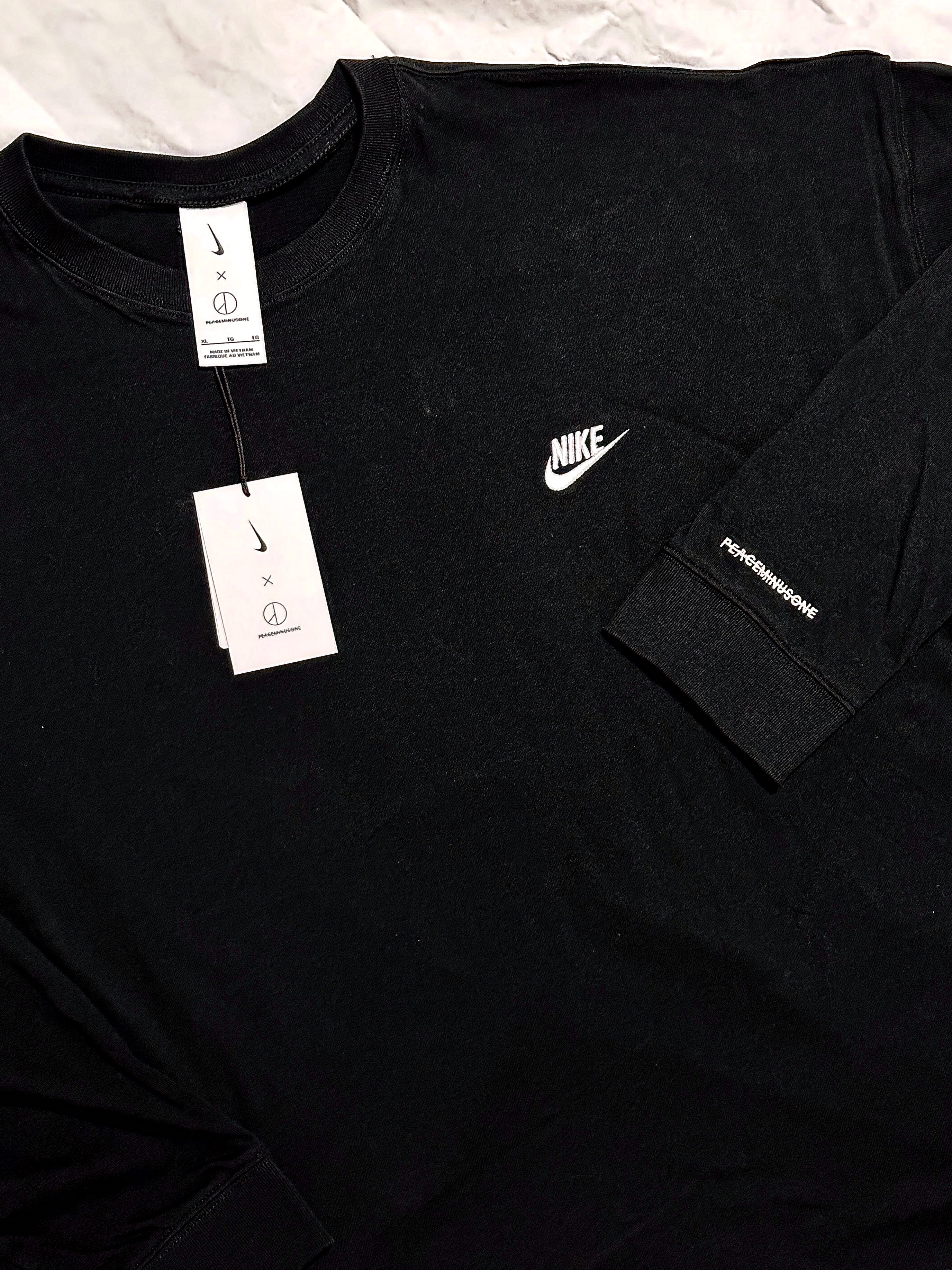 Nike x Peaceminusone LS T-Shirt Black (DR0098-010) 착용 스타일 - 3