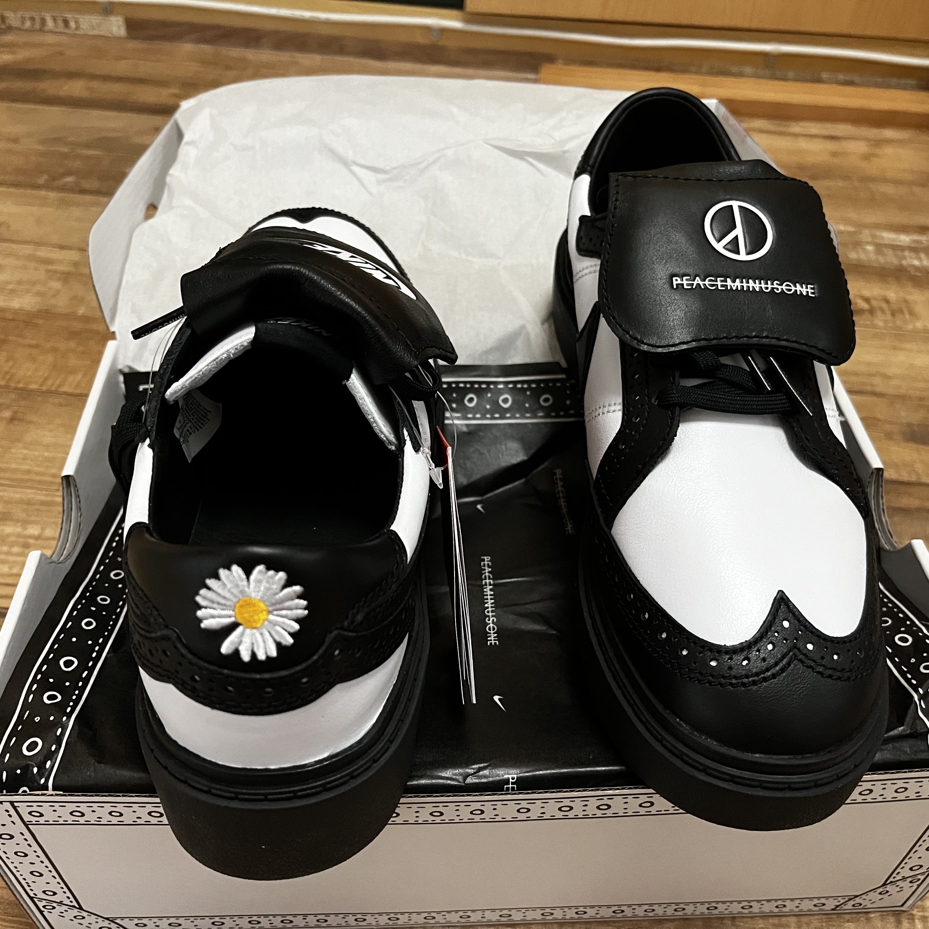 Nike x Peaceminusone Kwondo1 Black and White 착용 스타일 - 2