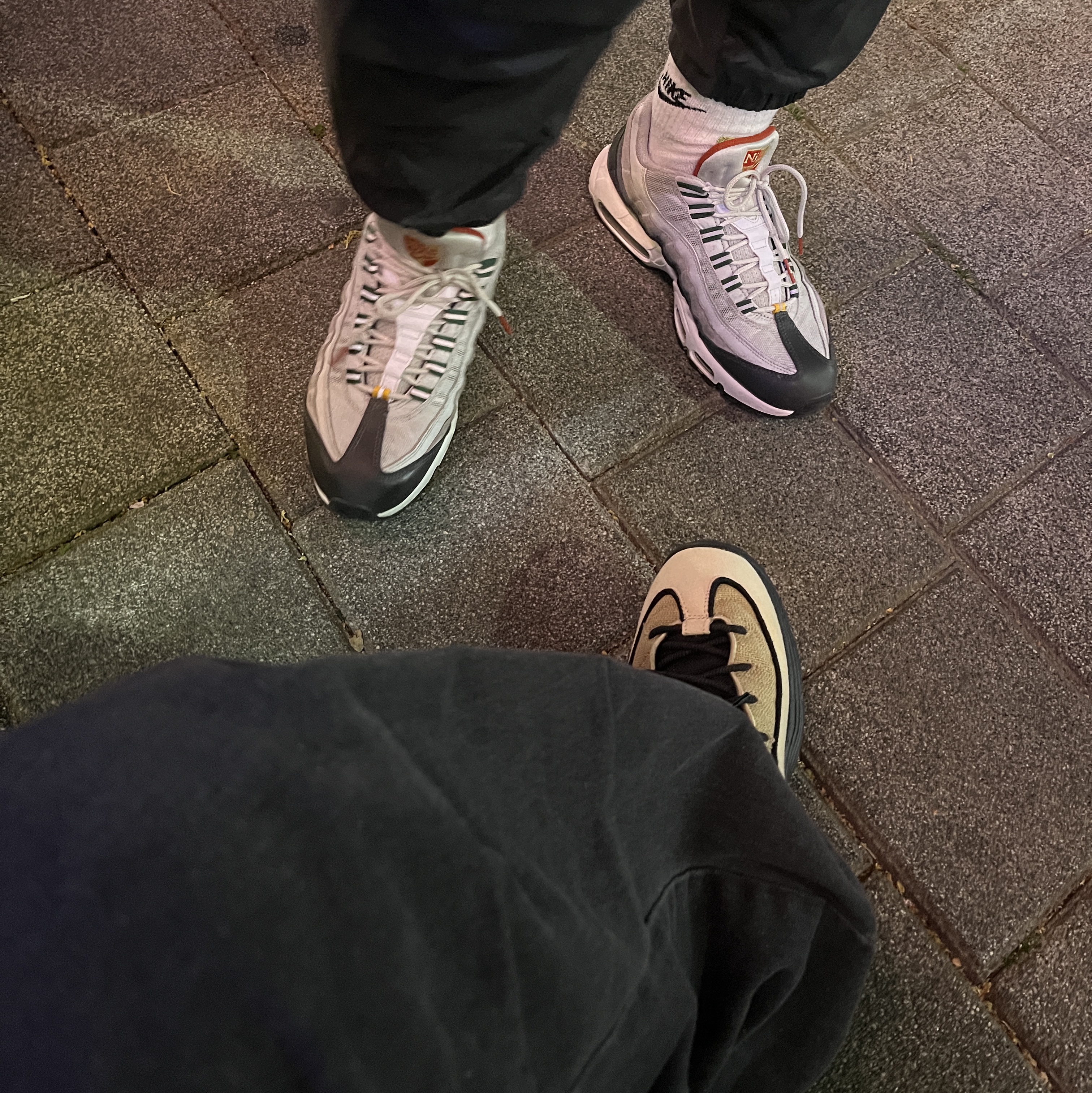 Nike x Stussy Air Penny II Rattan and Limestone 착용 스타일 - 2