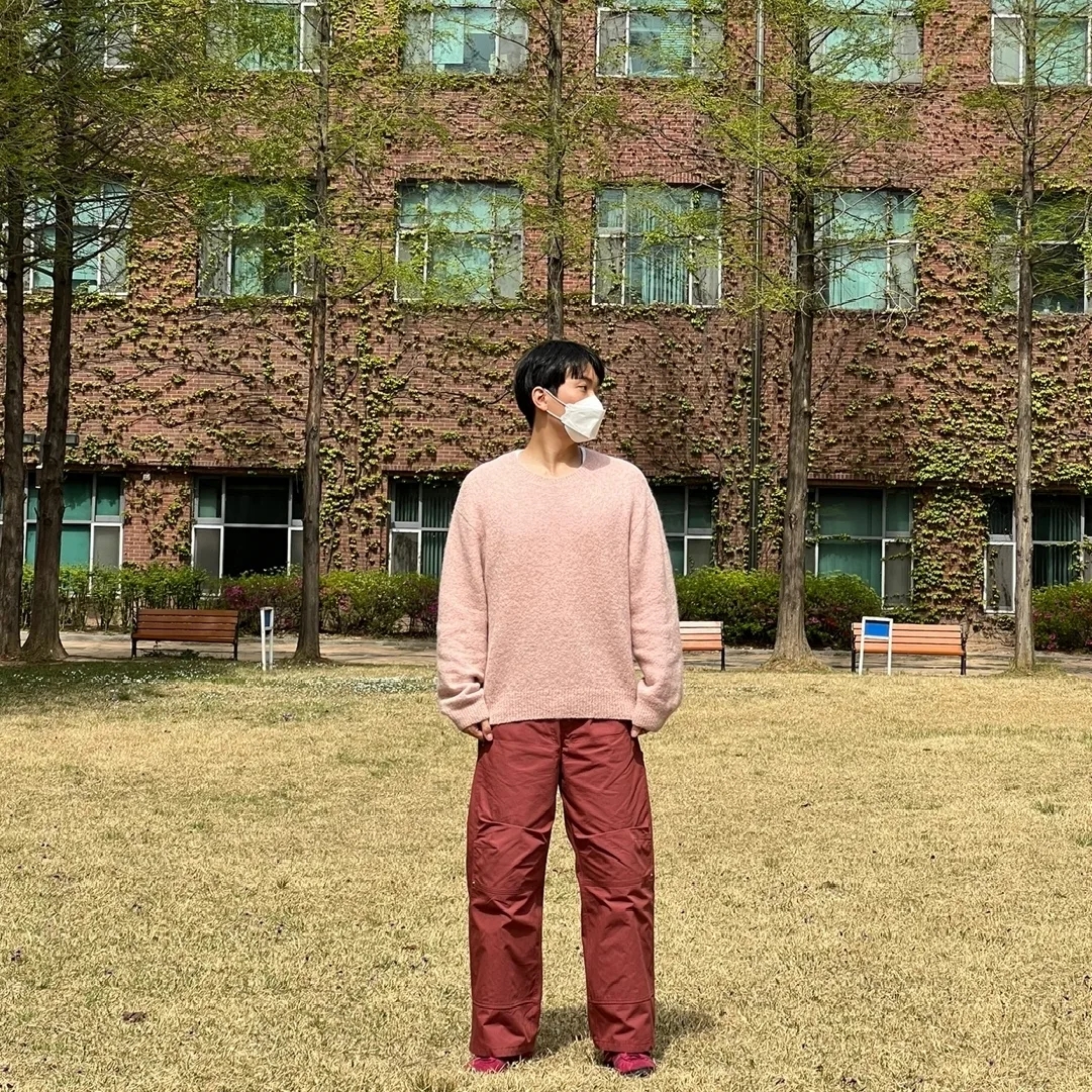 Adidas Tobacco Gruen Collegiate Burgundy 착용 스타일 - 4