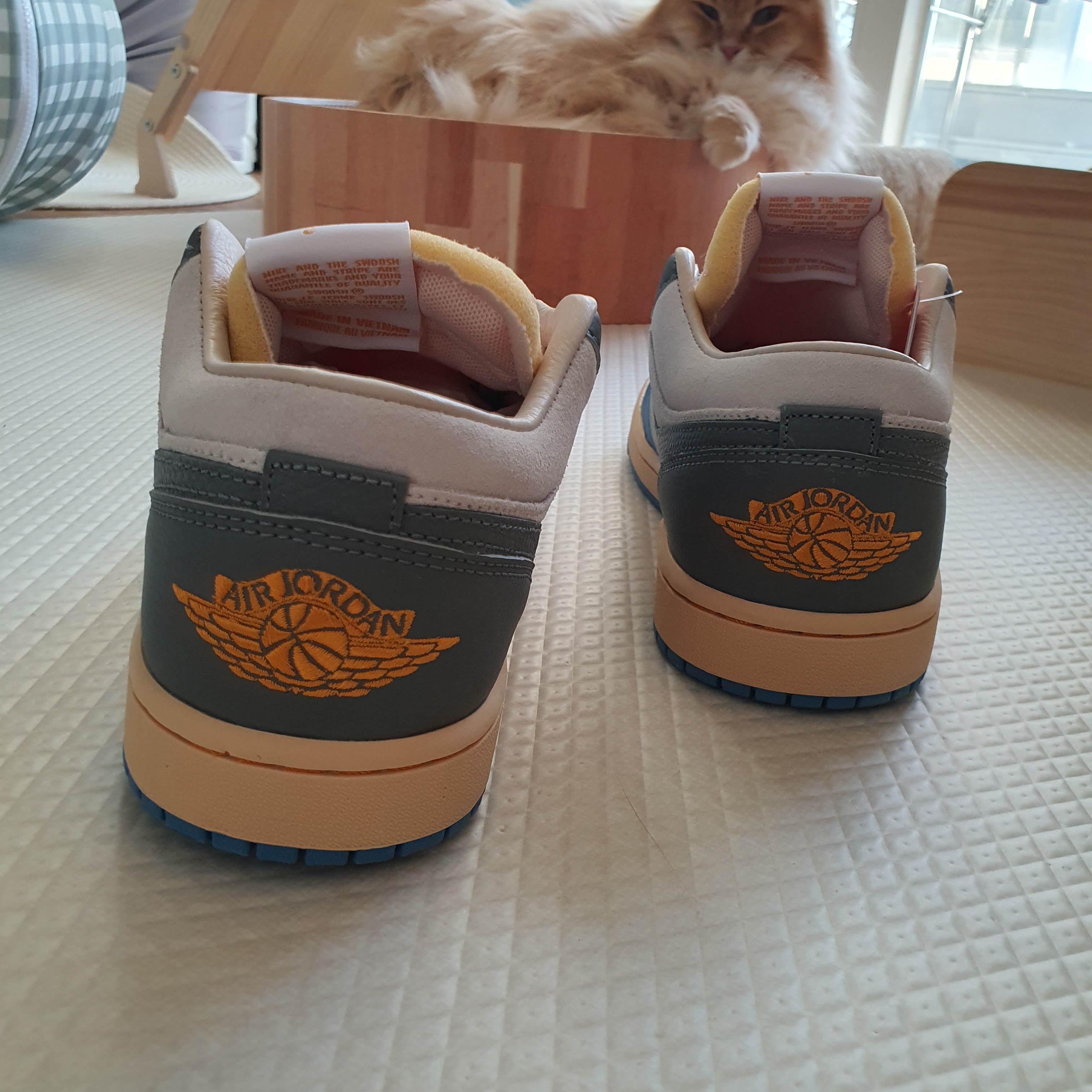 Jordan 1 Low SE Tokyo 96 착용 스타일 - 3