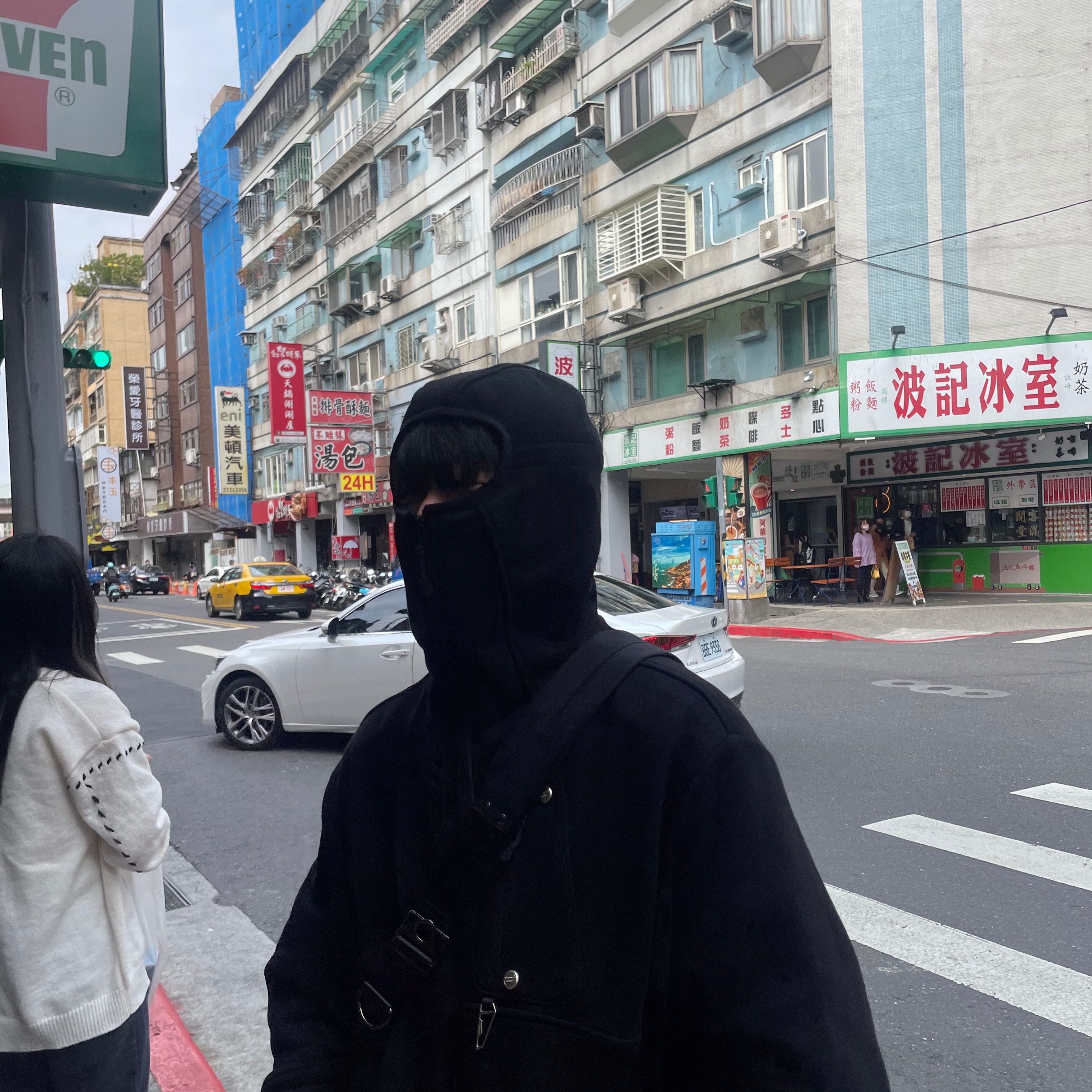 Undermycar Marshall Chest Pocket Balaclava Zip-Up Cariair - 22SS, Undermycar Bucky Multi Pocket Dynamic Pants Rookie Black - 22SS 착용 스타일