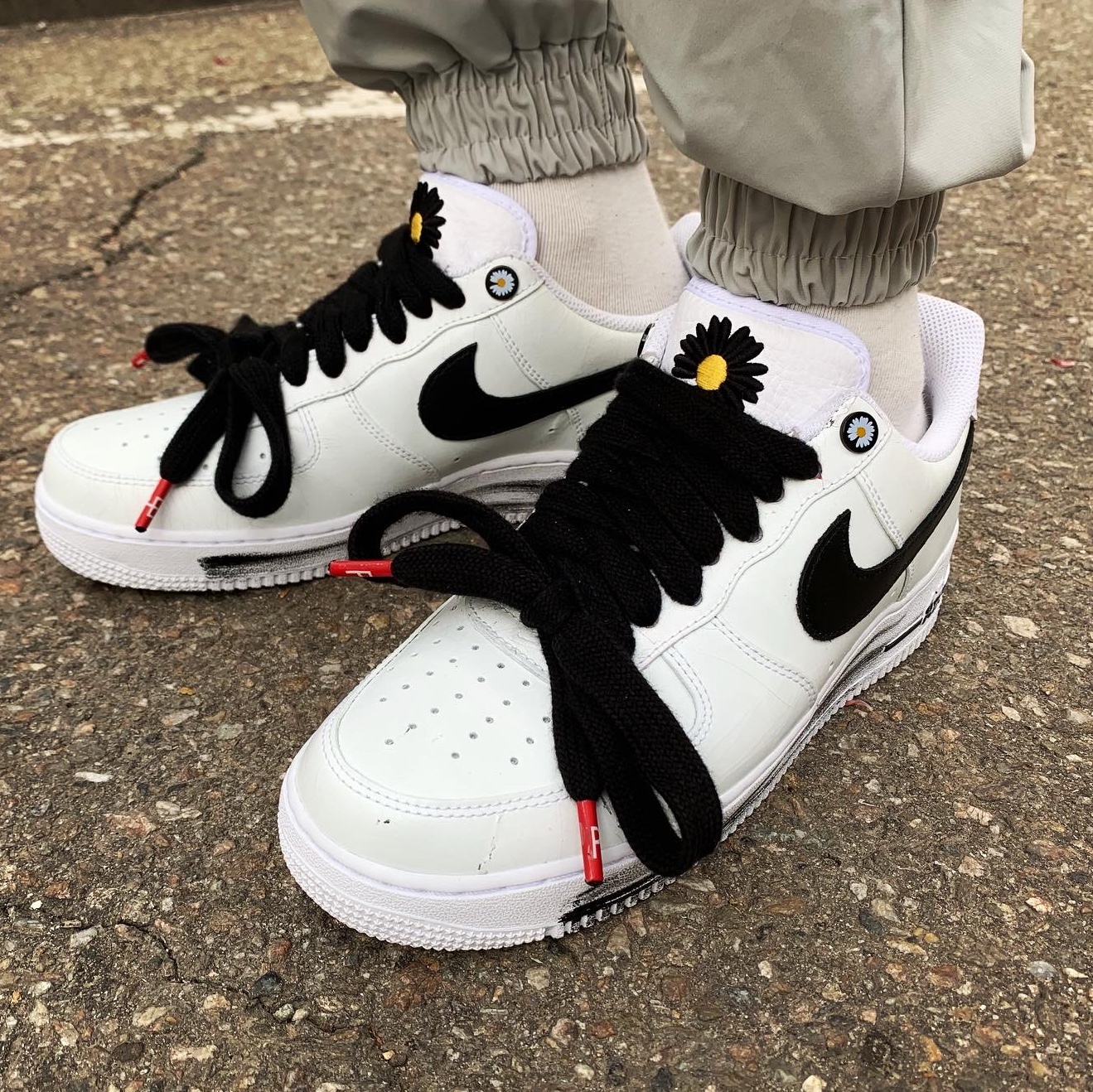 Nike x Peaceminusone Air Force 1 Low Para-Noise 2.0 착용 스타일