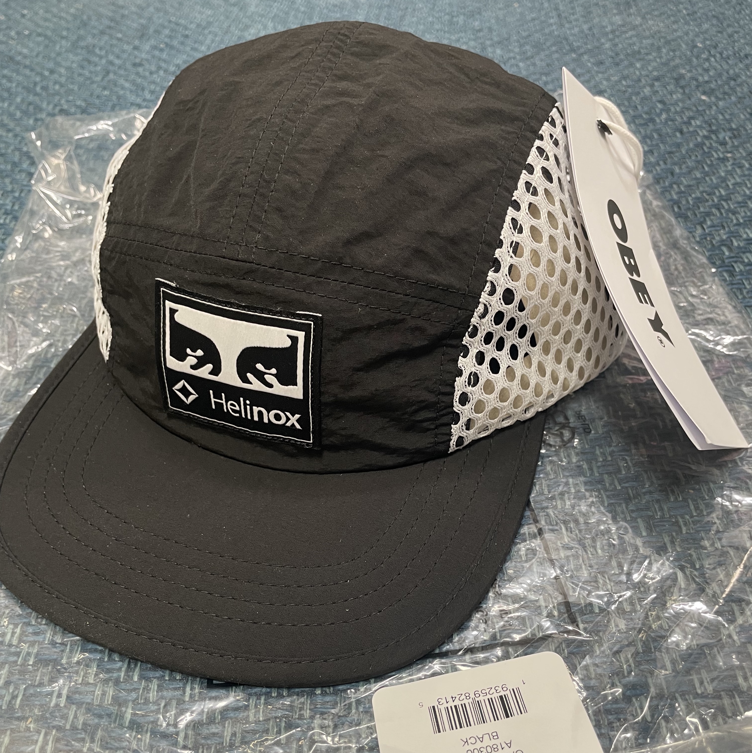 Helinox x Obey Camp Cap Black 착용 스타일