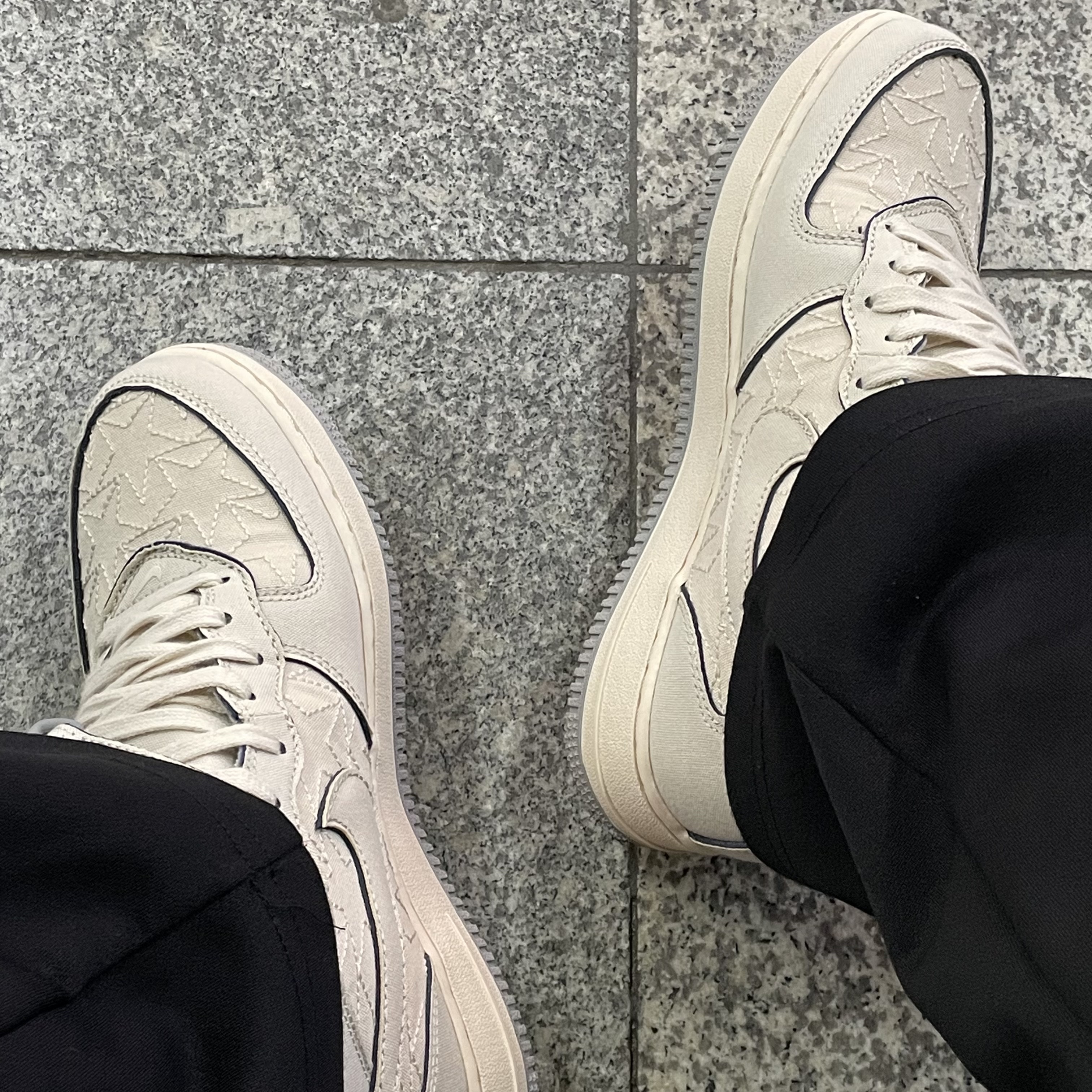 Nike Air Force 1 Mid '07 Pearl White 착용 스타일