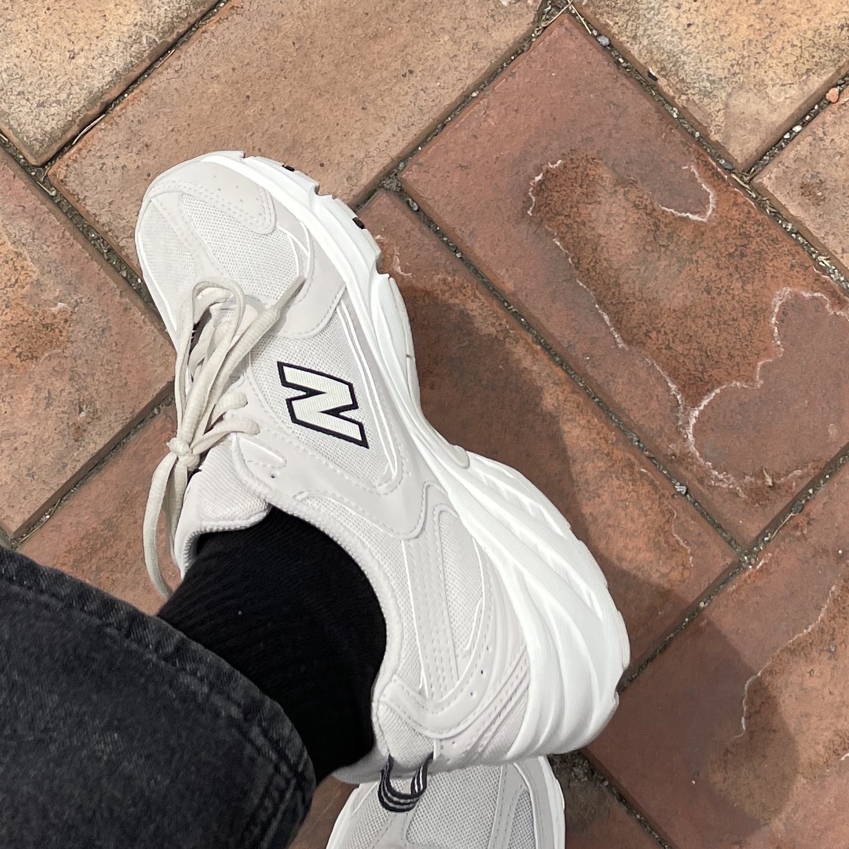 New Balance 530 Ivory 착용 스타일