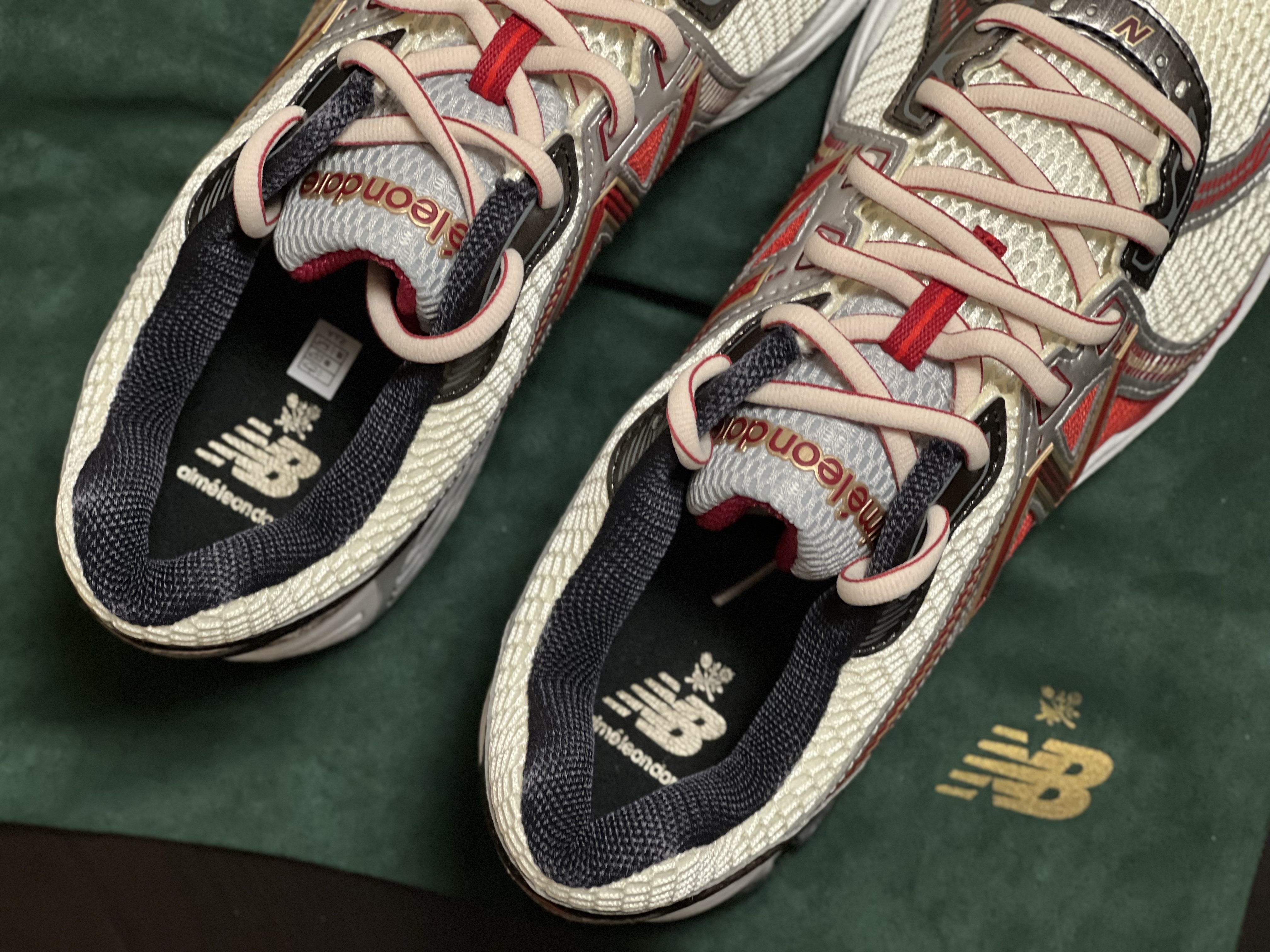New Balance x Aime Leon Dore 860v2 Red 착용 스타일 - 5
