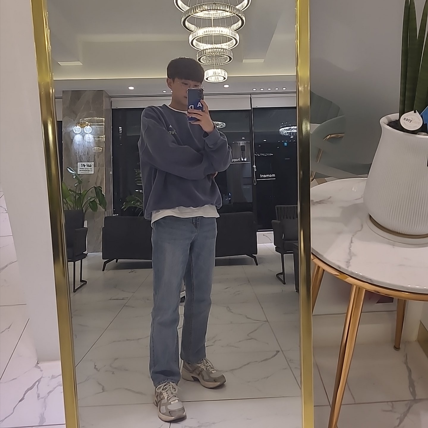 IAB Studio Pigment Sweatshirt Navy, Asics x I4P Gel-1130 Glacier Grey Mink 착용 스타일