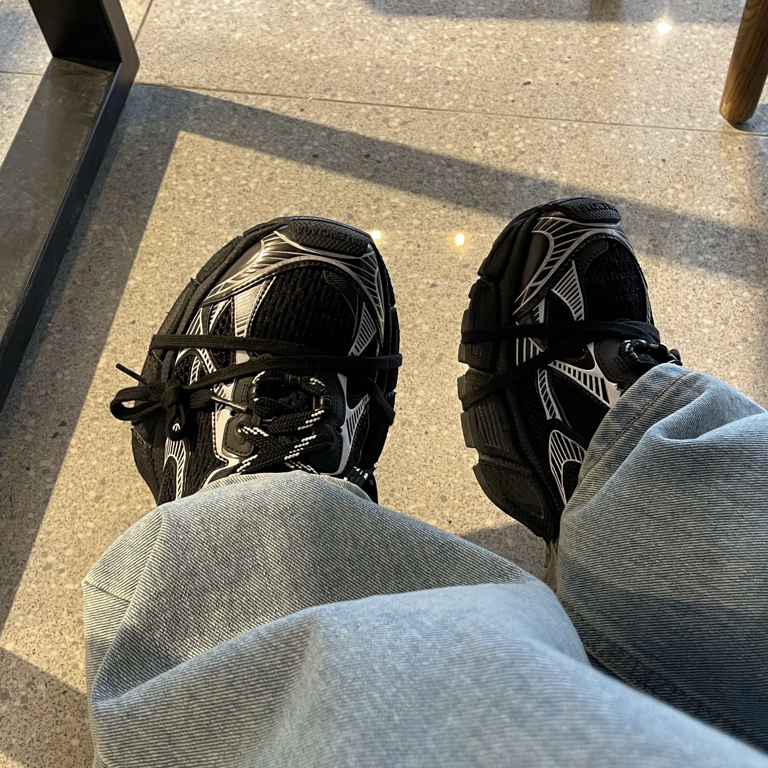 Balenciaga 3XL Sneakers Black White, Project G/R Mind Slaughter Vintage Washeed T-Shirt Black 착용 스타일 - 5