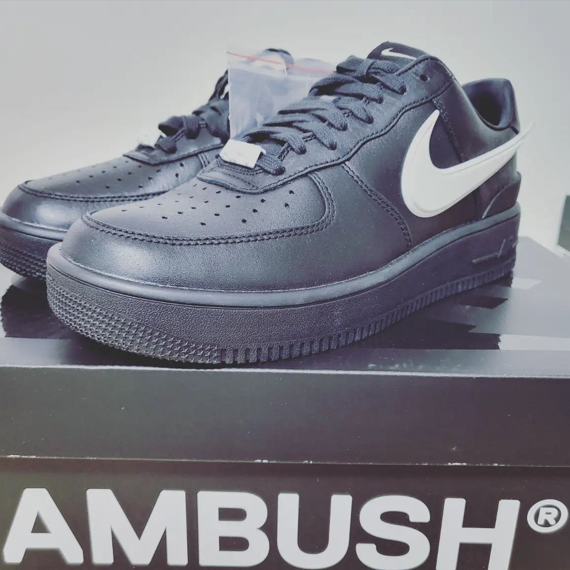 Nike x Ambush Air Force 1 Low SP Black 착용 스타일 - 2