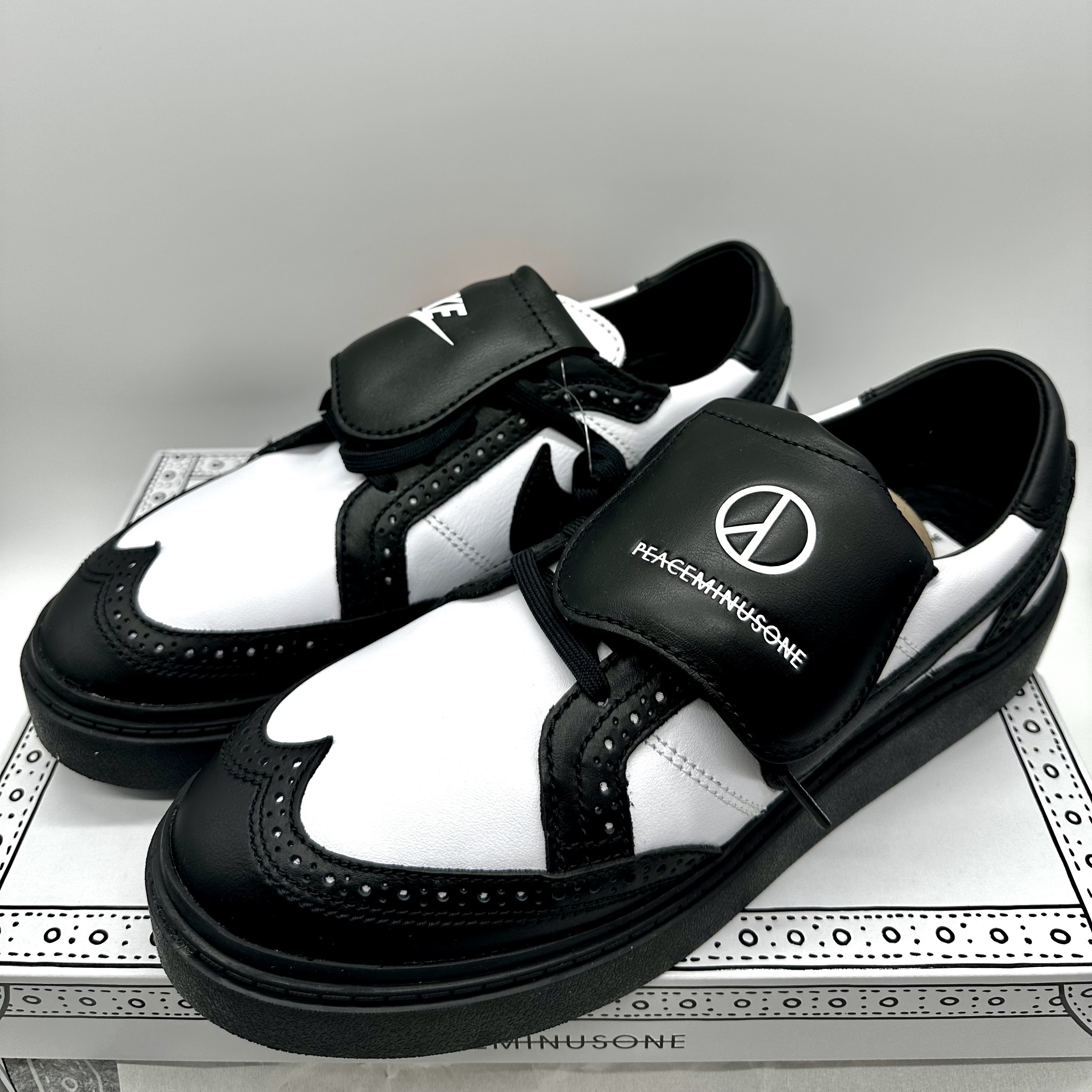 Nike x Peaceminusone Kwondo1 Black and White 착용 스타일