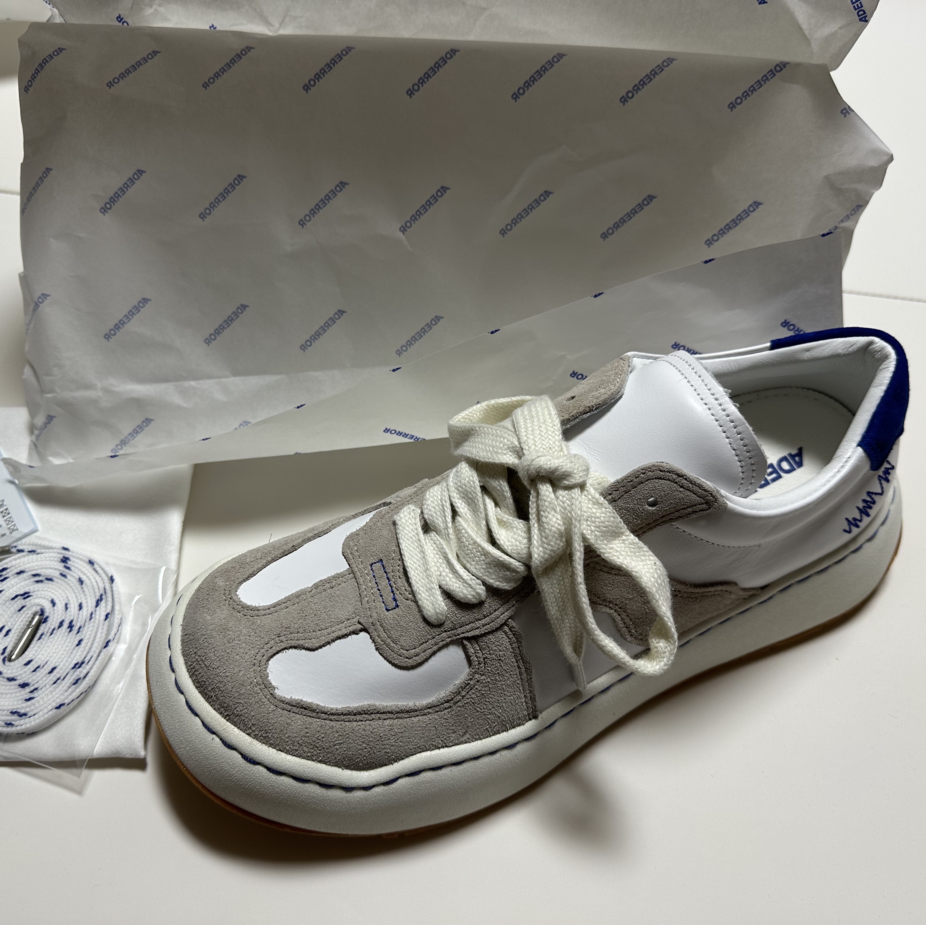 Ader Error Log; Baus Off White 착용 스타일 - 2