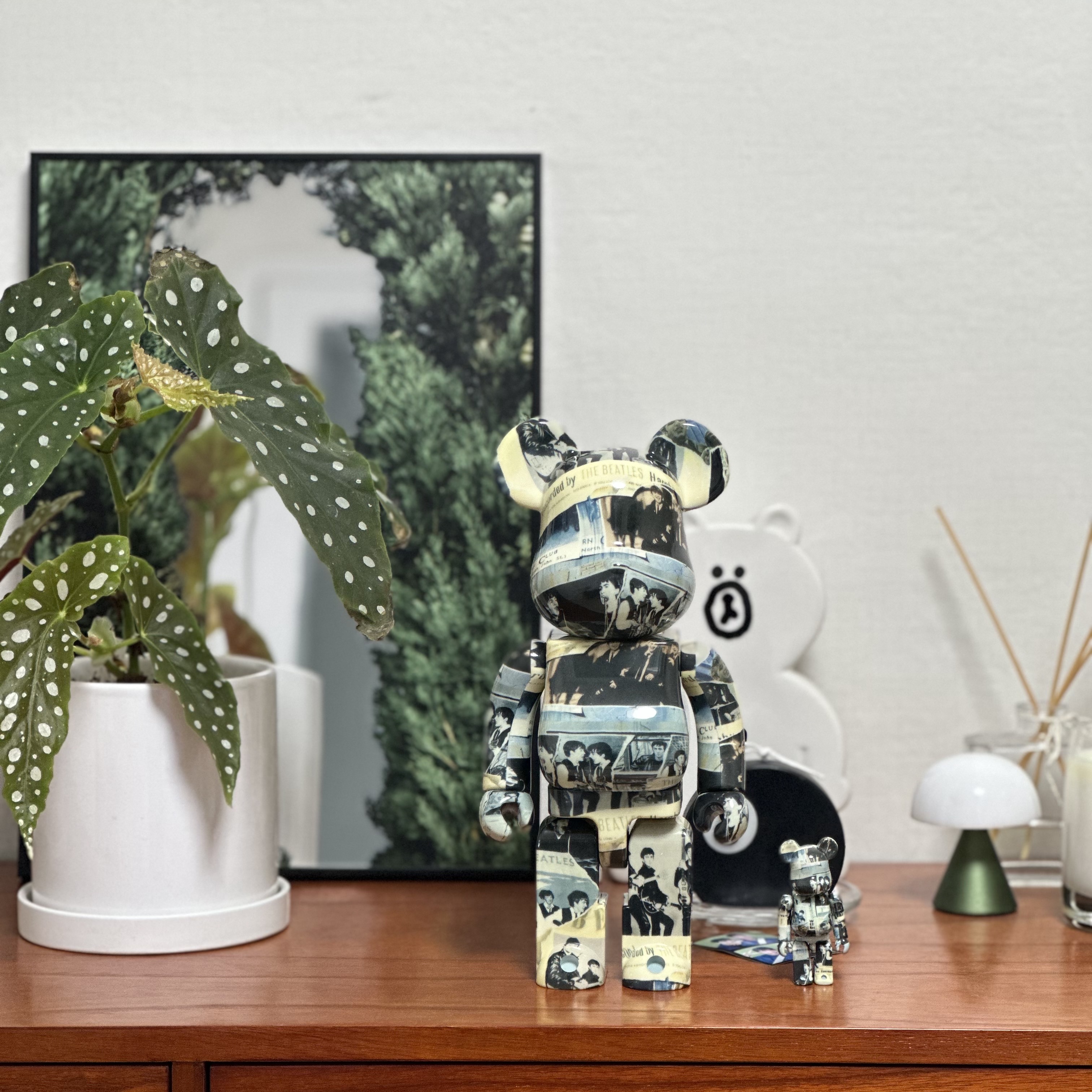 Bearbrick The Beatles Anthology 100% & 400% Set 착용 스타일