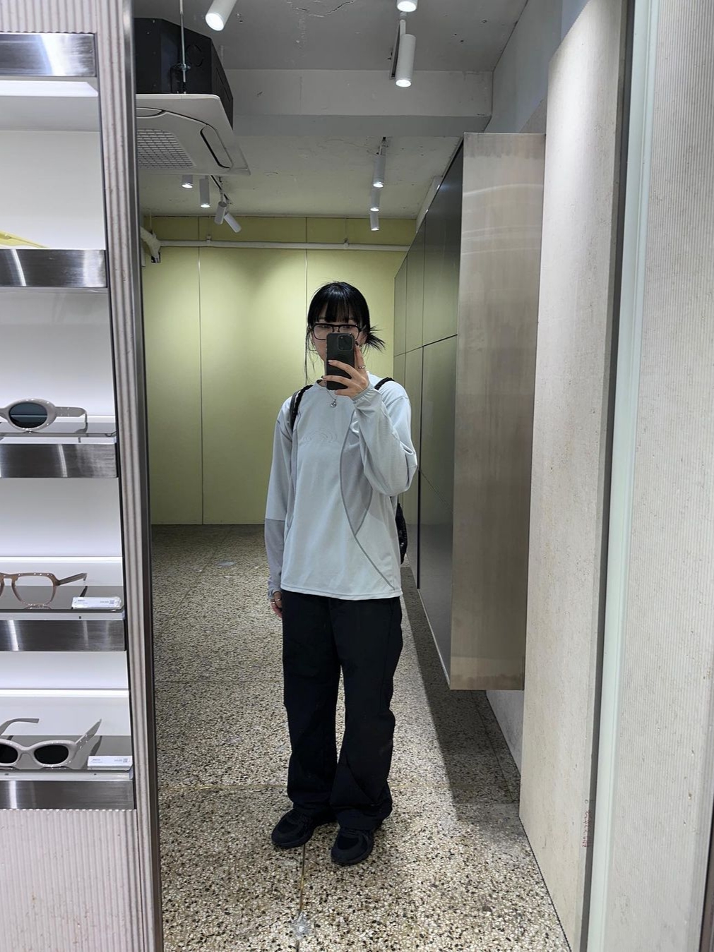 Art Of Field Flatlock Stitch T-Shirt Ice Gray 착용 스타일 - 3