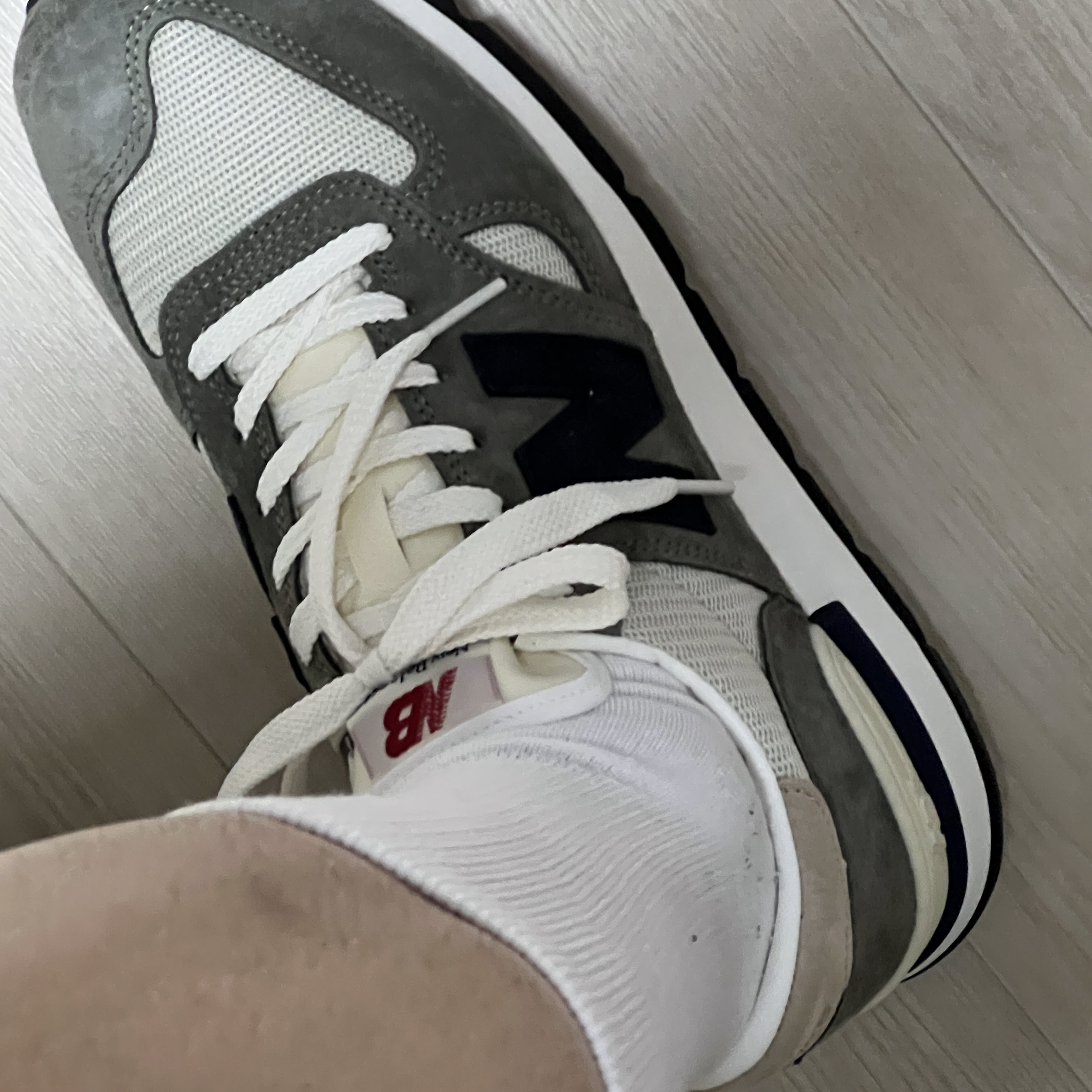 New Balance 990v1 Made in USA Olive 착용 스타일 - 1