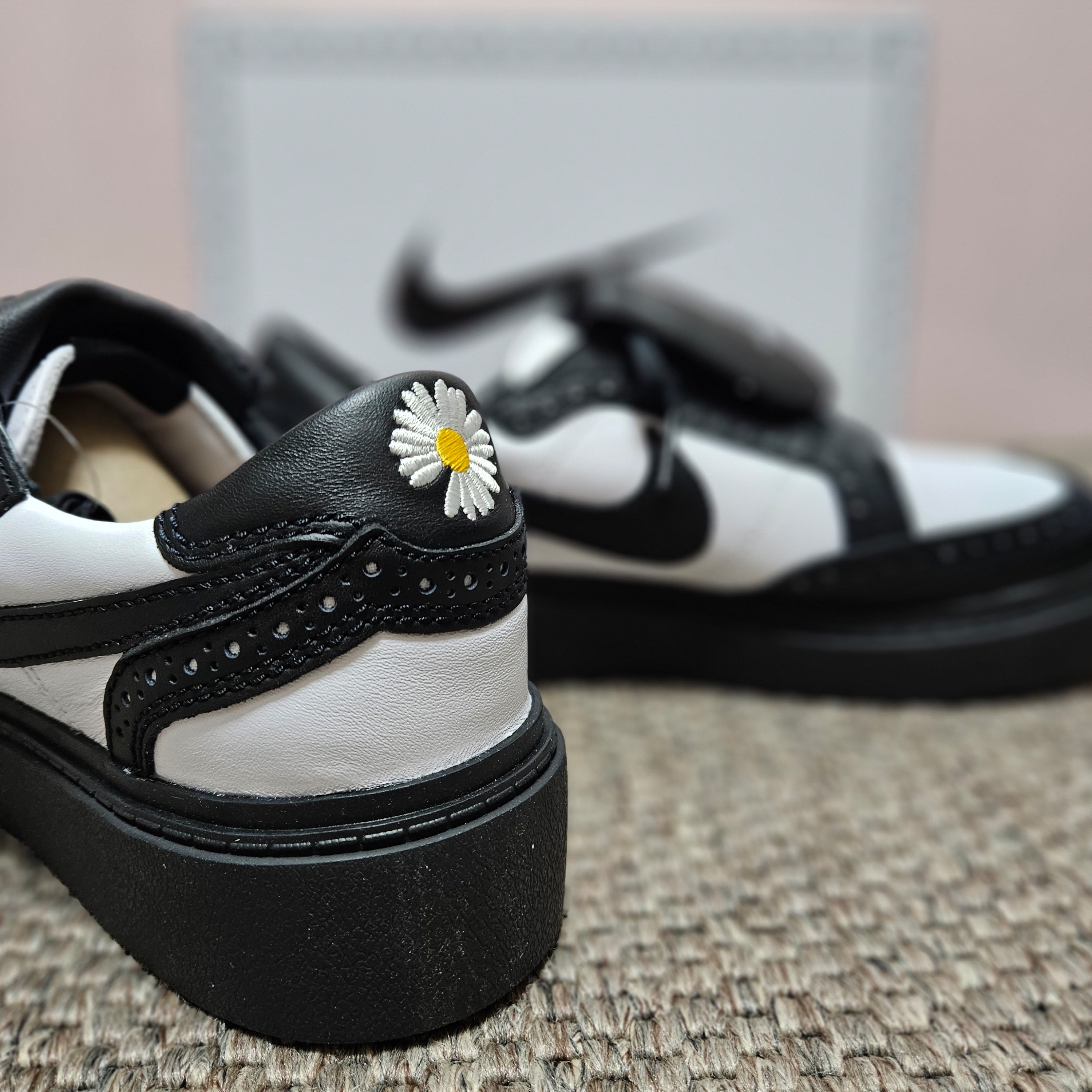 Nike x Peaceminusone Kwondo1 Black and White 착용 스타일 - 3