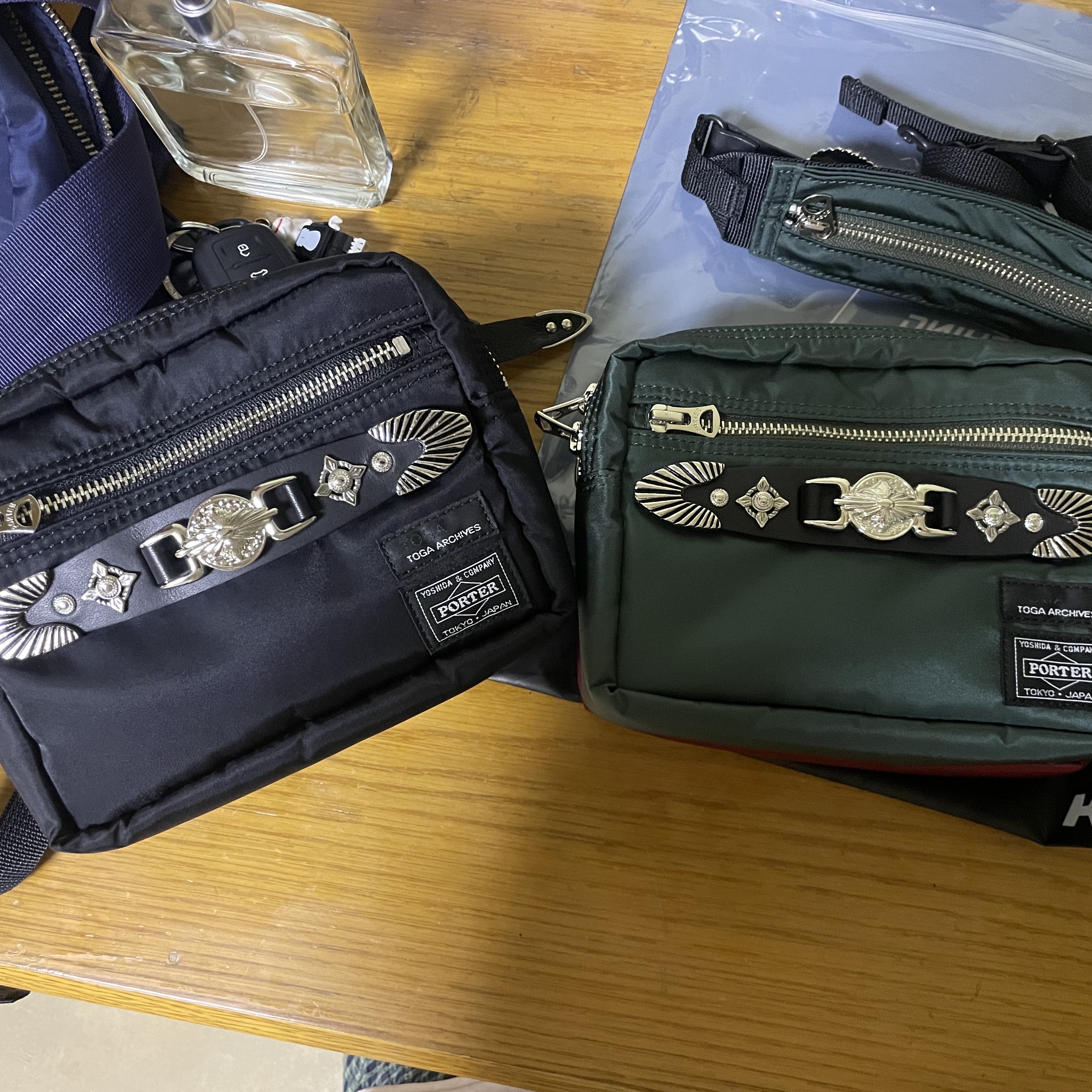 Porter x Toga Belt Bag Green, Porter x Toga Belt Bag Black 착용 스타일