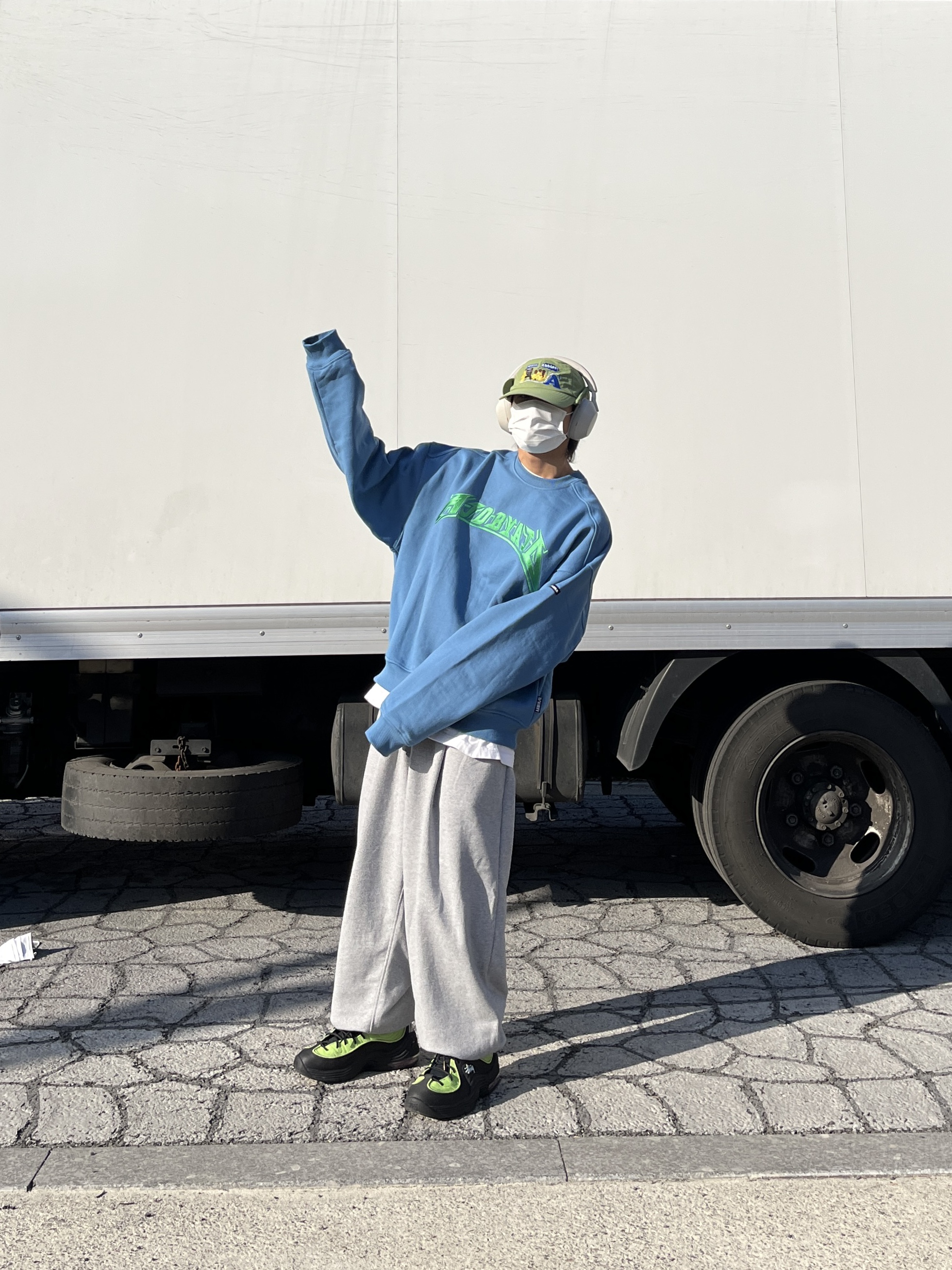 Nike x Stussy Air Penny II Vivid Green and Black, Sony WH-1000XM5 Silver (Korean Ver.) 착용 스타일 - 2