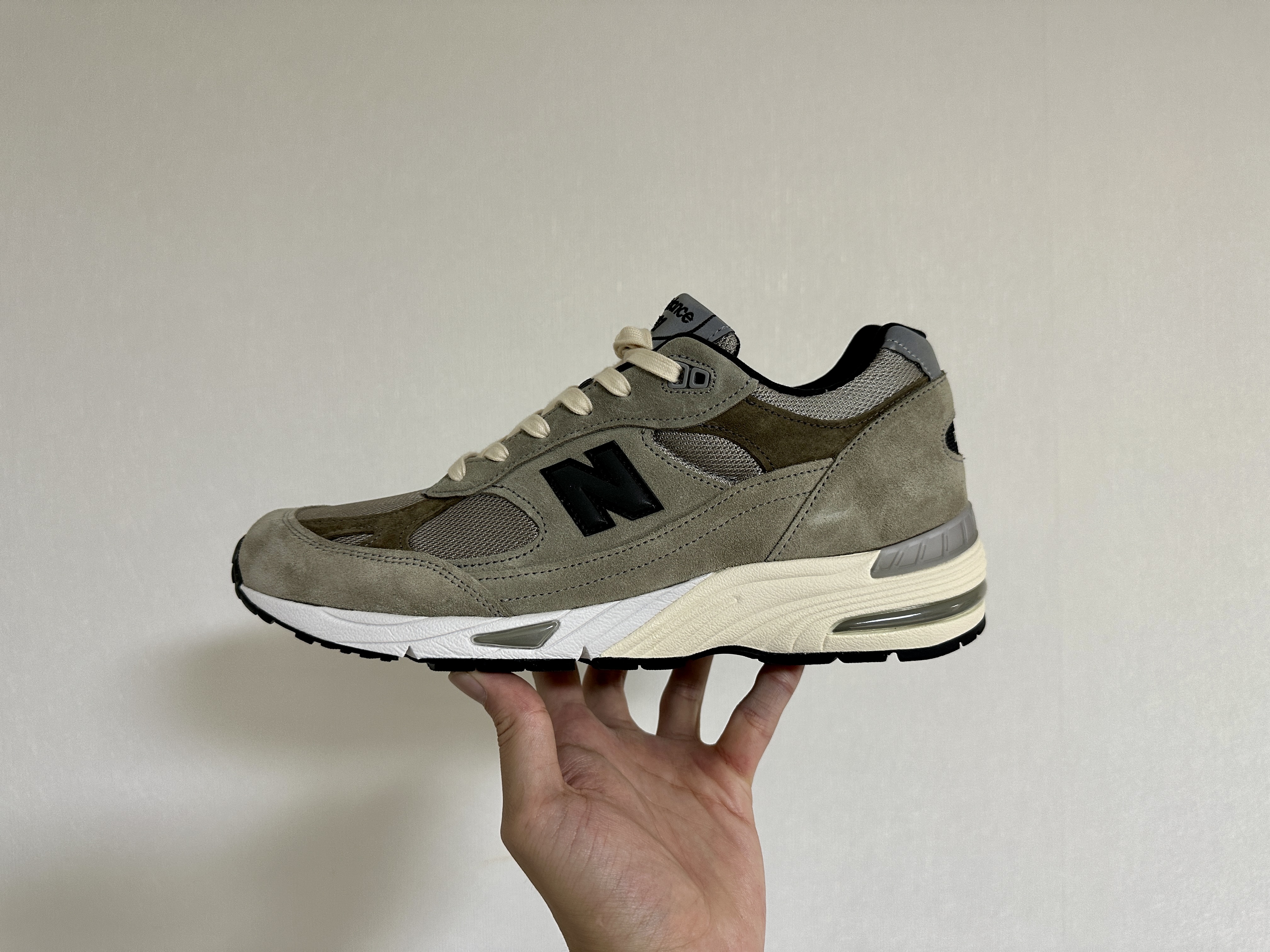 New Balance x JJJJound 991 Made in UK Grey 착용 스타일 - 1