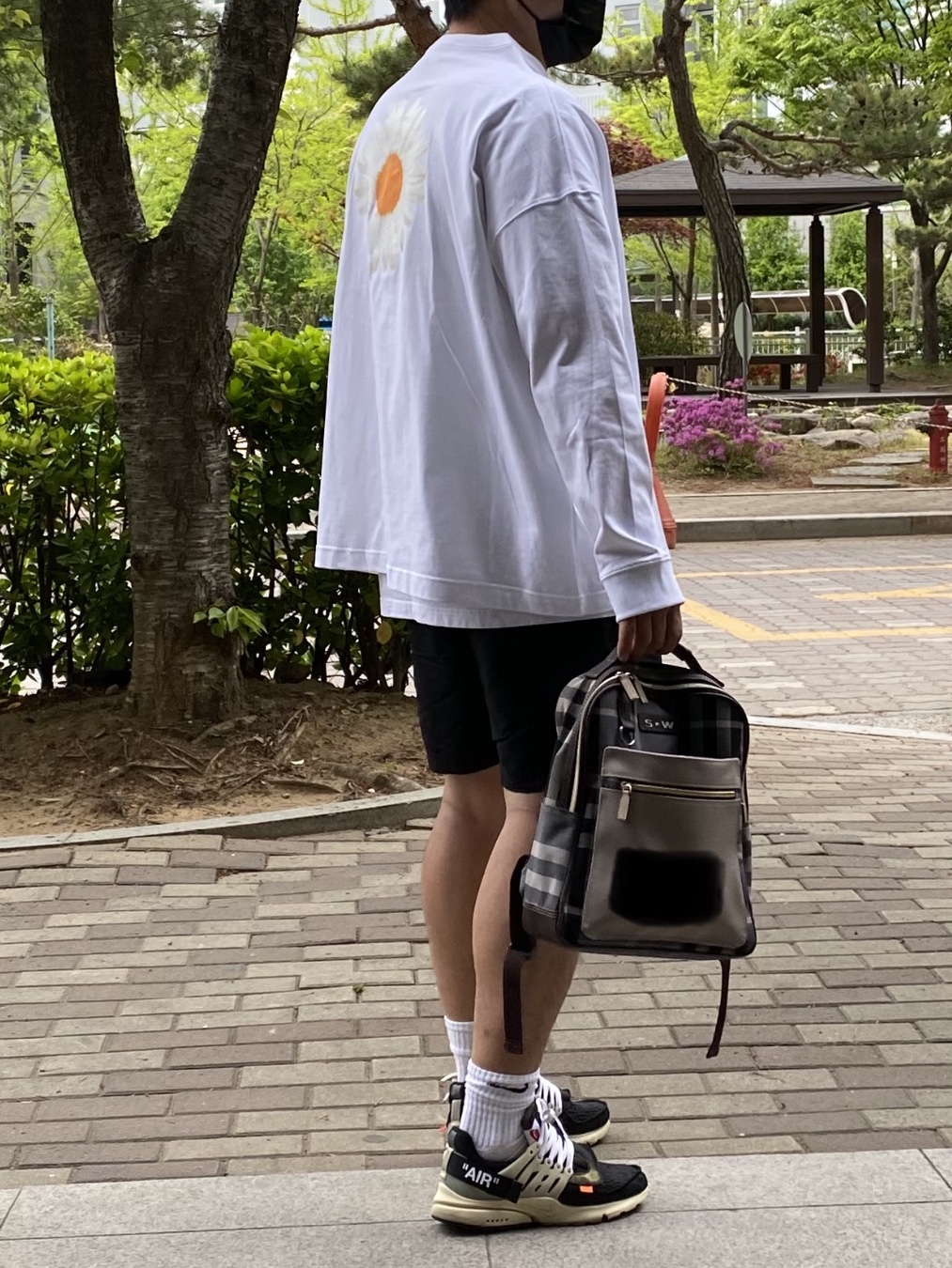 Nike x Peaceminusone LS T-Shirt White (DR0098-100), Nike x Off-White Air Presto OG The Ten 착용 스타일