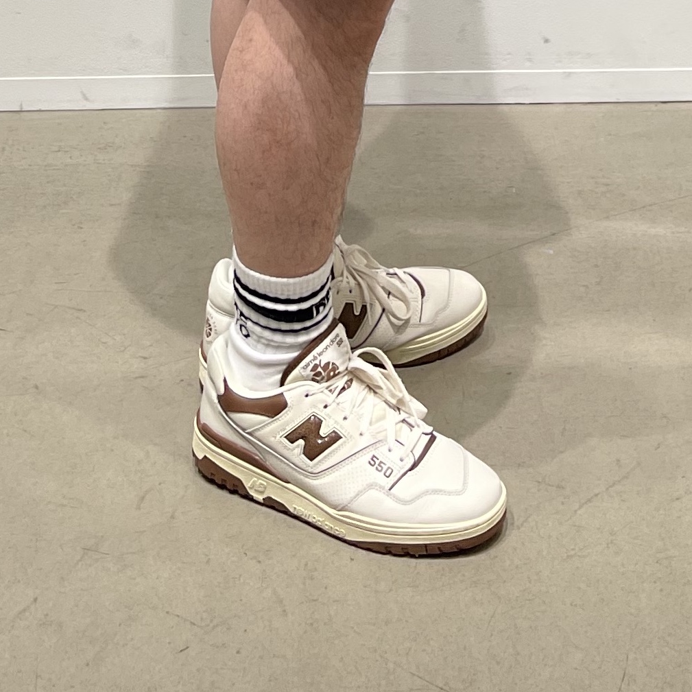 New Balance x Aime Leon Dore 550 Brown 착용 스타일 - 3
