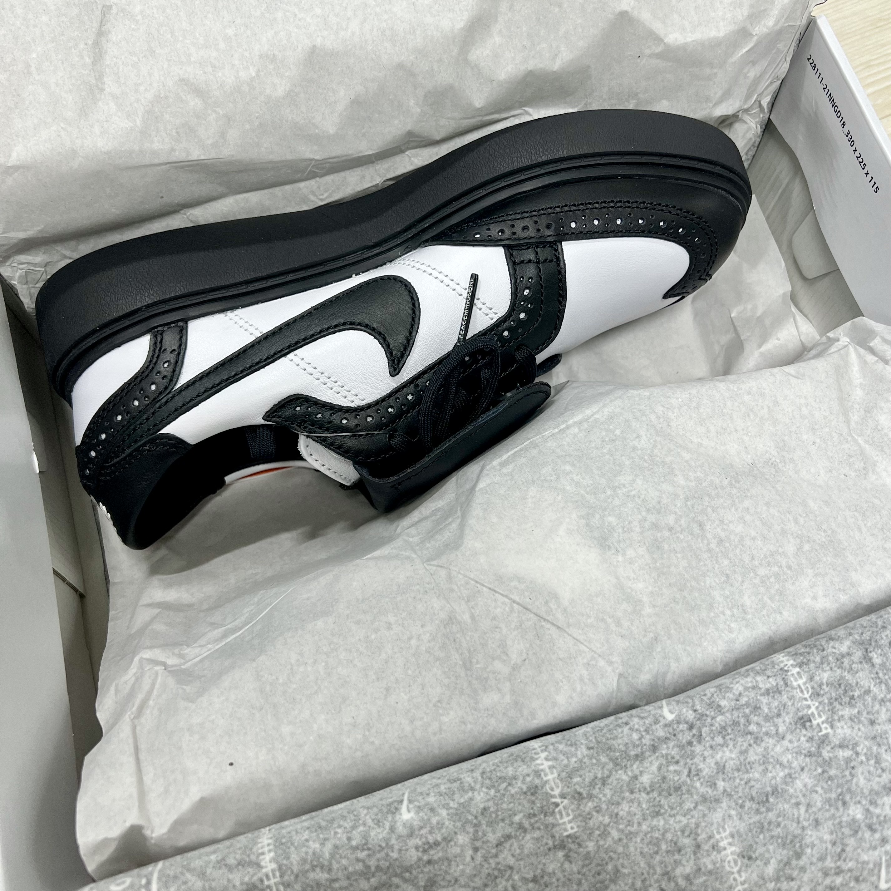 Nike x Peaceminusone Kwondo1 Black and White 착용 스타일