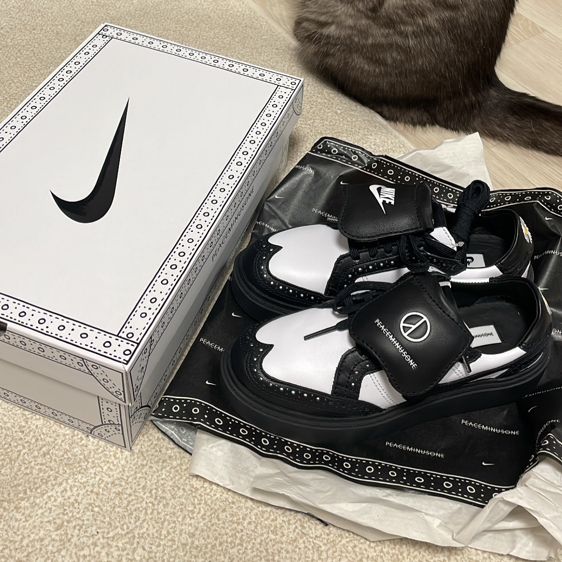 Nike x Peaceminusone Kwondo1 Black and White 착용 스타일 - 1