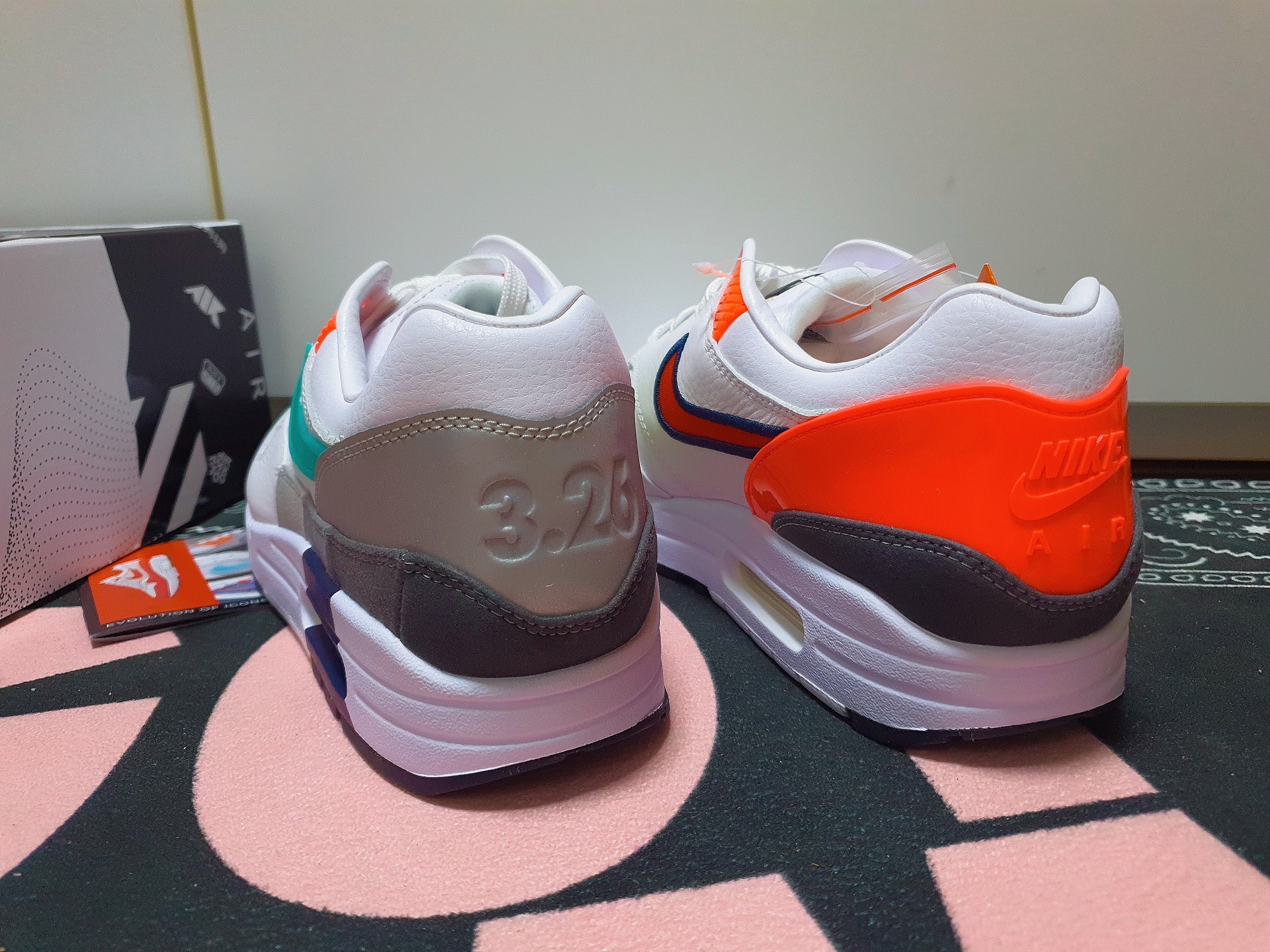 Nike Air Max 1 EOI 착용 스타일 - 2