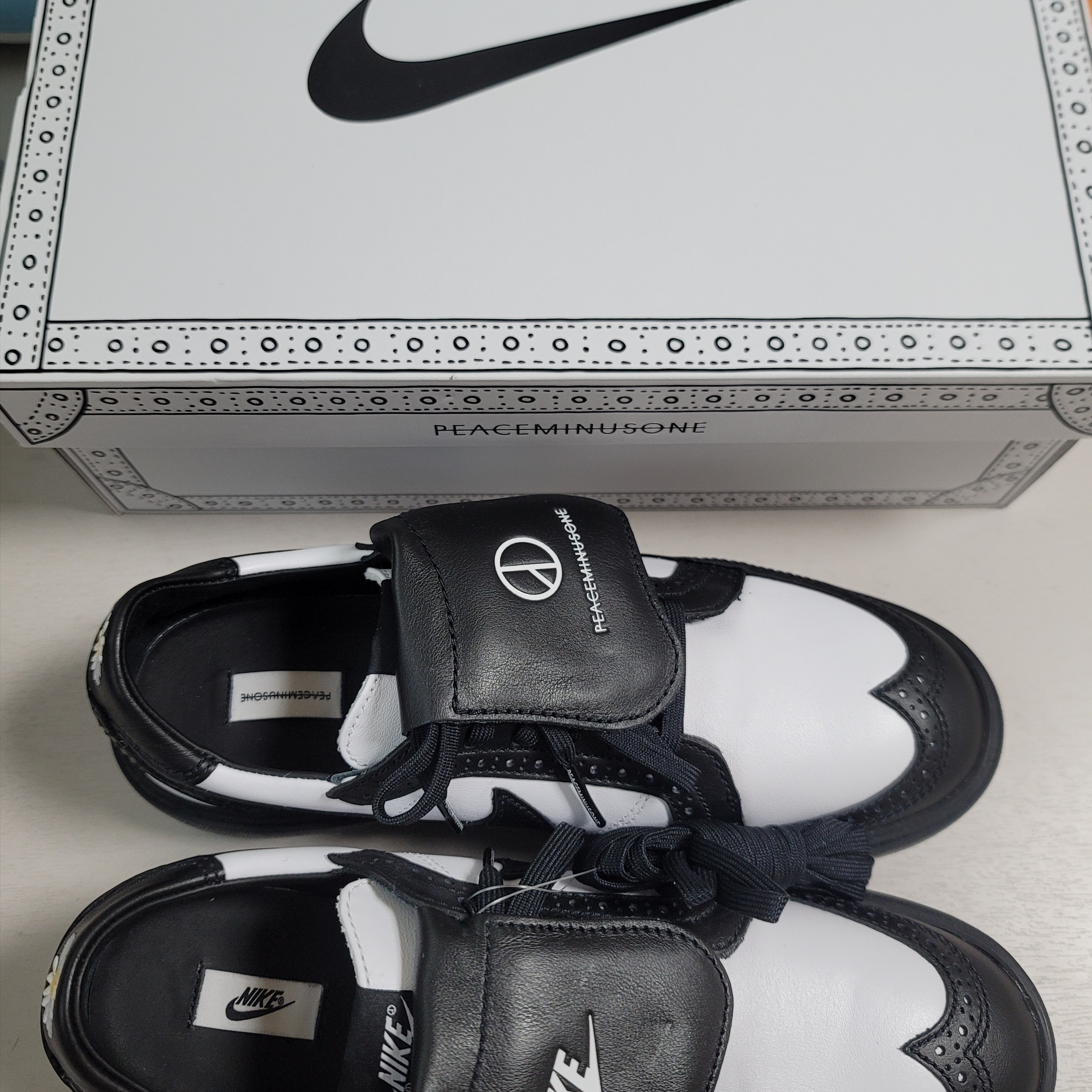 Nike x Peaceminusone Kwondo1 Black and White 착용 스타일 - 2