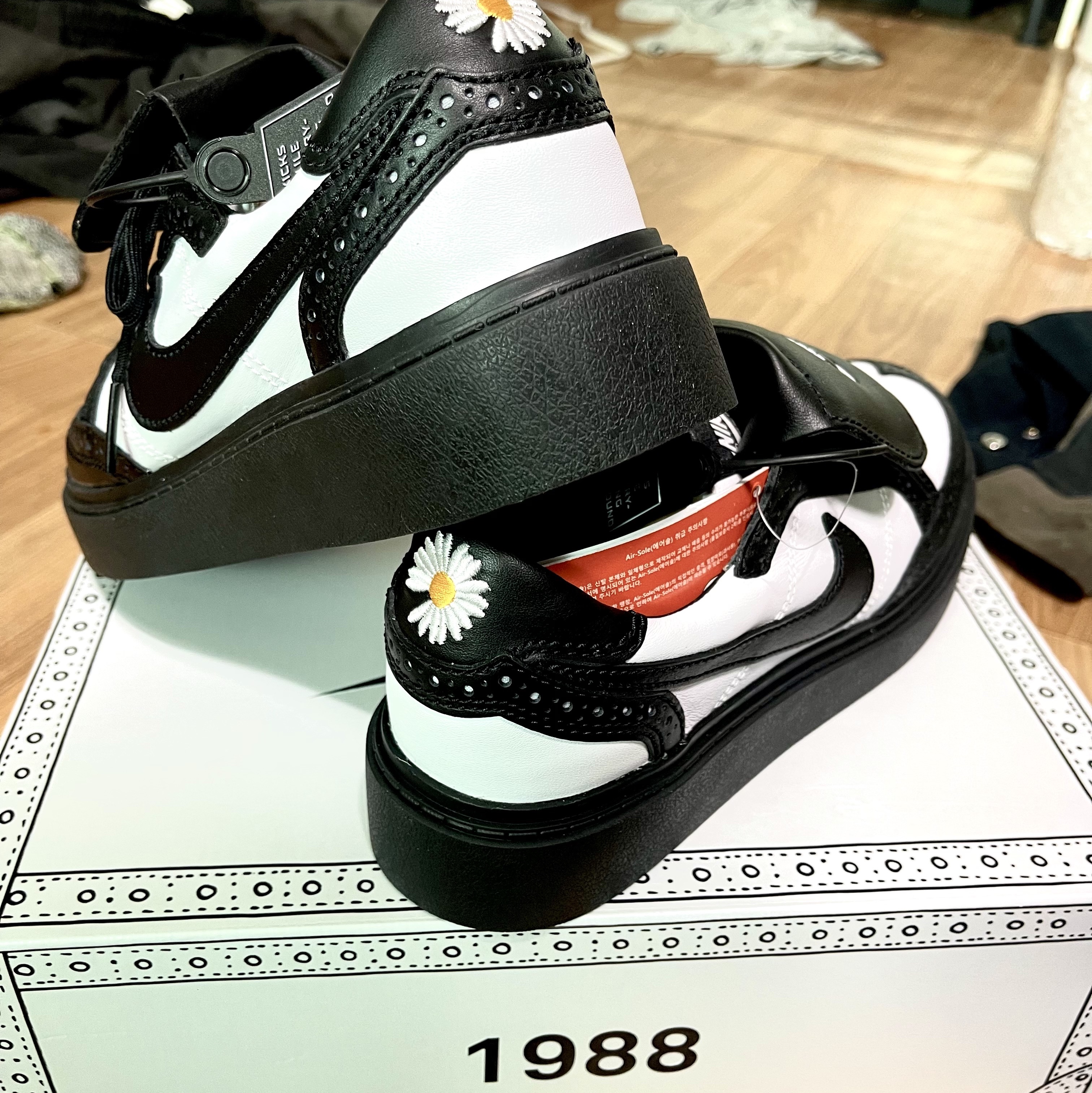 Nike x Peaceminusone Kwondo1 Black and White 착용 스타일 - 1